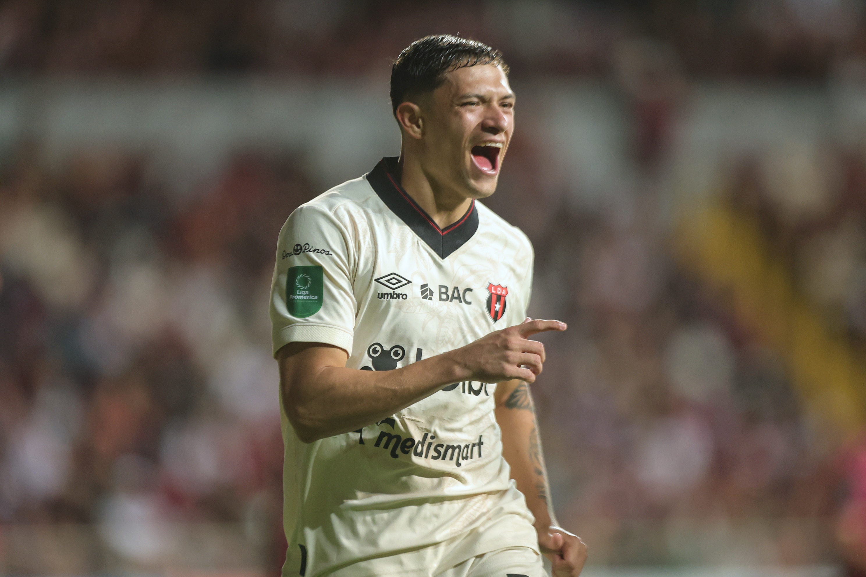 Anthony Hernández, jugador de Alajuelense rompió la maldición de los rojinegros | La Teja