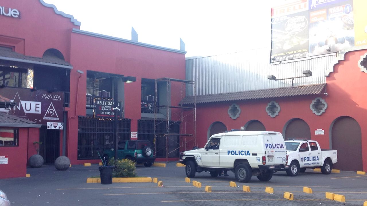 Incidente se reportó en las afueras de un bar en San Pedro, donde se presentó personal de la Fuerza Pública.