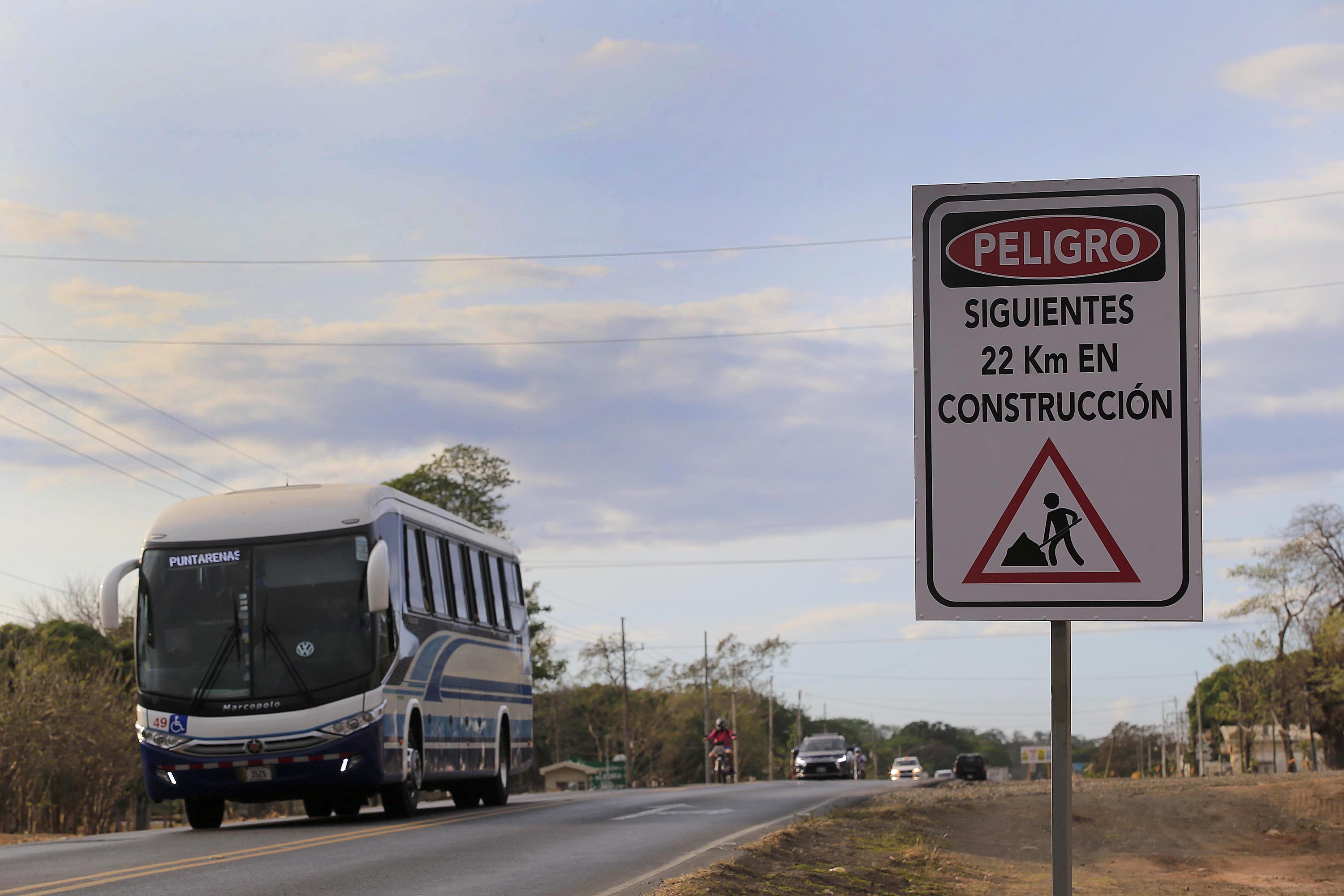 20/03/2019 Limonal. Ya se aprecia el inicio de los trabajos en el tramo de carretera Limonal-Cañas, en la Interamericana norte. Foto: Rafael Pacheco