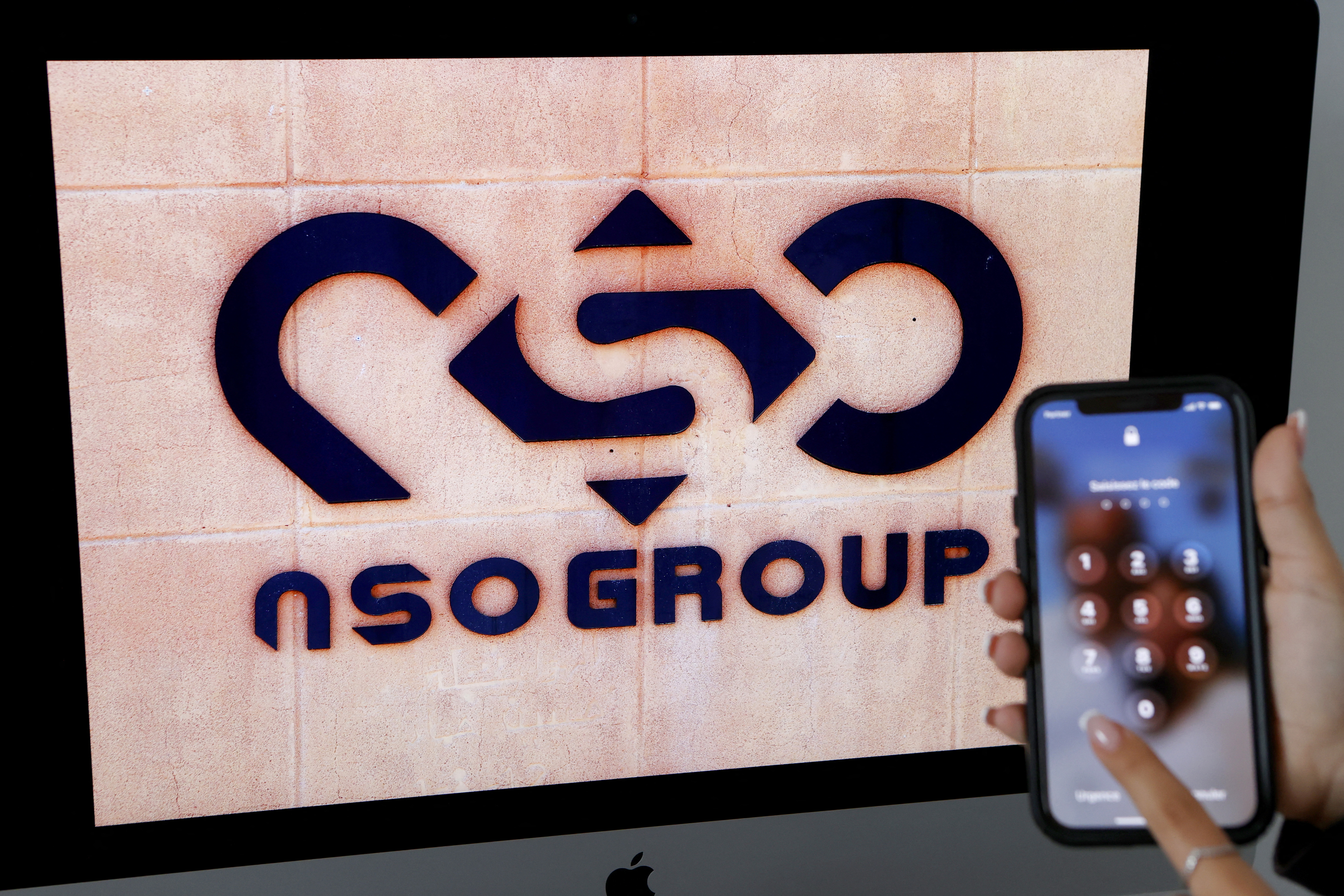 Logotipo de NSO conocidos por vender el programa "Pegasus", una tecnología utilizada por estados y agencias estatales de todo el mundo para recopilar datos de dispositivos móviles de presuntos delincuentes de alto nivel. Según la empresa, esta no opera la tecnología solo la licencia a las "fuerzas del orden y a las agencias de inteligencia de estados soberanos".