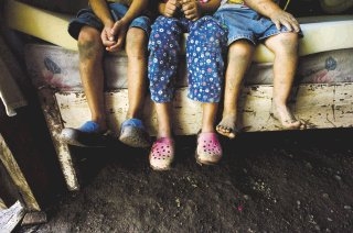 Aunque los menores de 12 años son solo un 19% de la población, estos representan el 32% de personas pobres en el país. | ALONSO TENORIO
