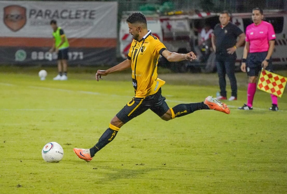 Marvin Angulo es uno de los jugadores de Liberia que podrían ver acción en el partido contra Alajuelense en el Estadio Edgardo Baltodano. Fotografía: Prensa Liberia