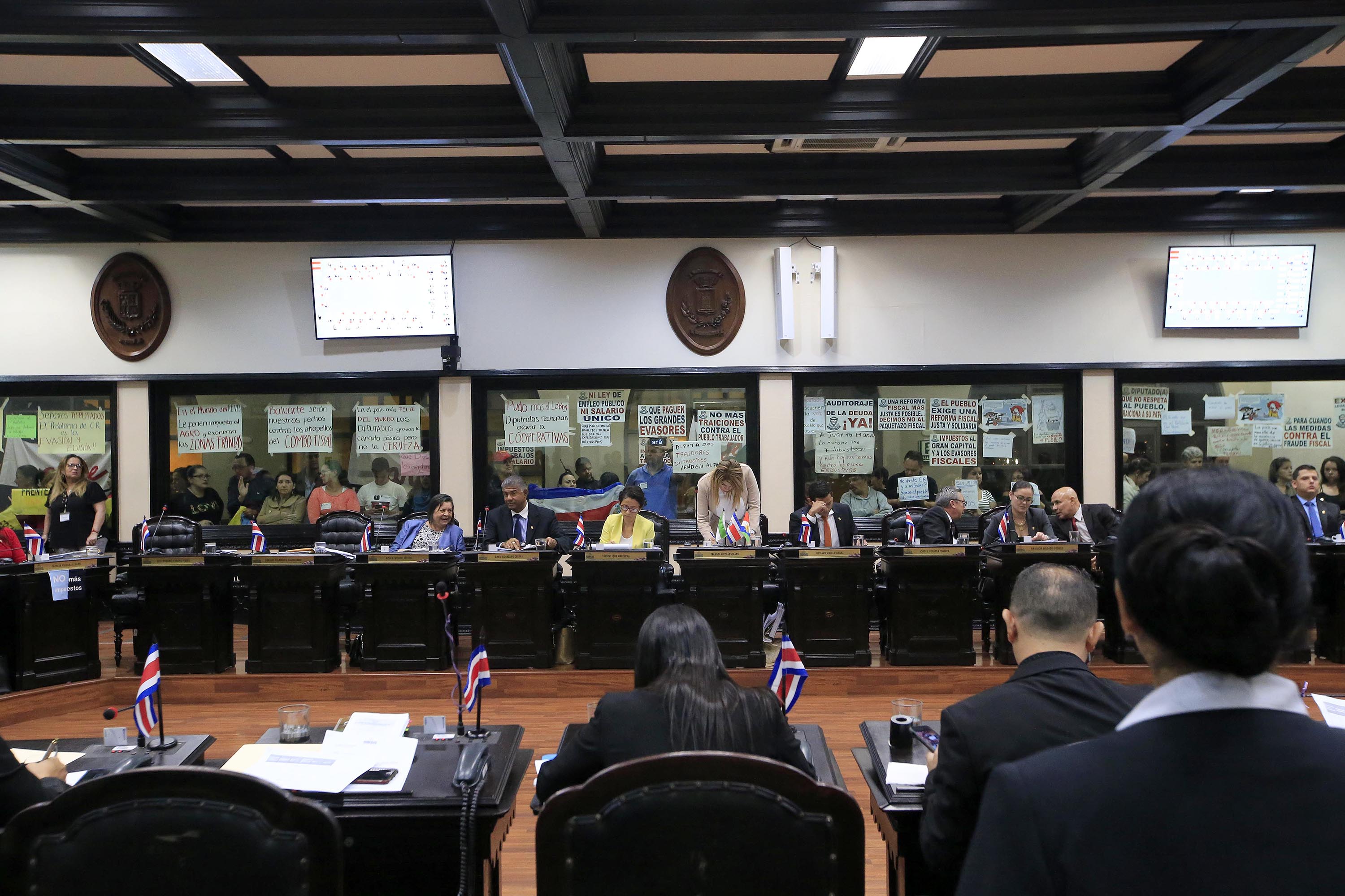 04/10/2018 Asamblea Legislativa. Primer debate de la reforma fiscal en el Congreso, votación de mociones, en Plenario Legislativo. Foto: Rafael Pacheco