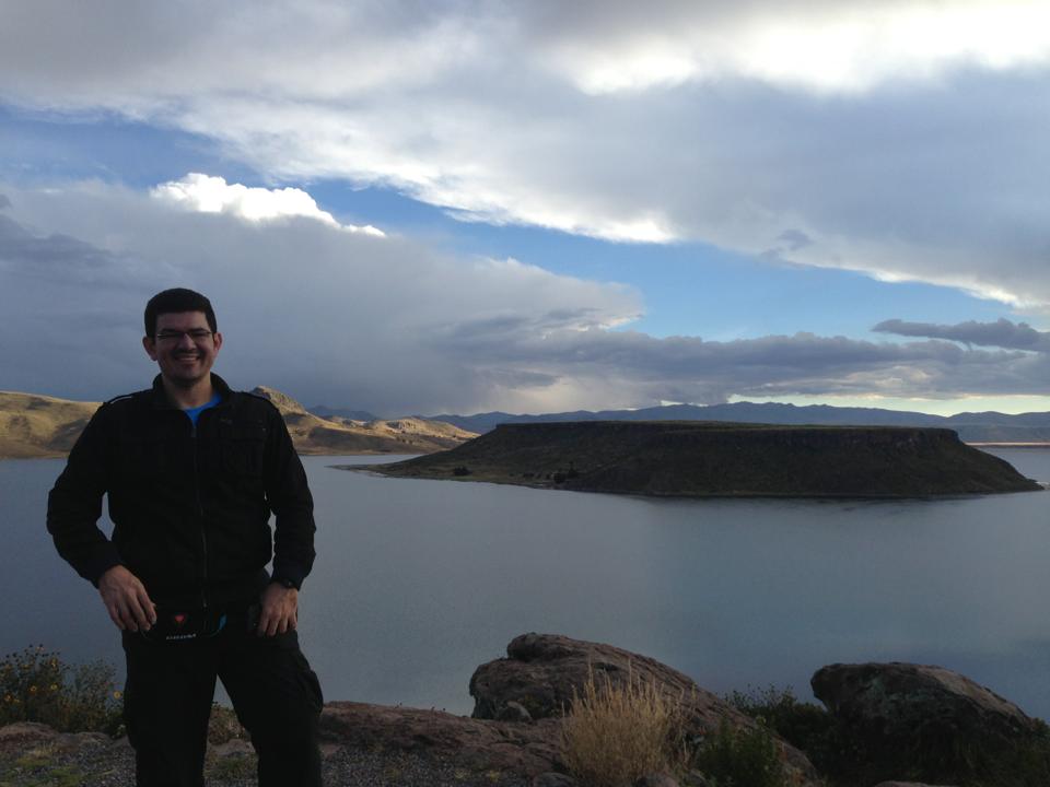 En el 2013 conocí Silluastani, en un viaje a Puno, Perú. El tiquete aéreo lo adquirí con millas.