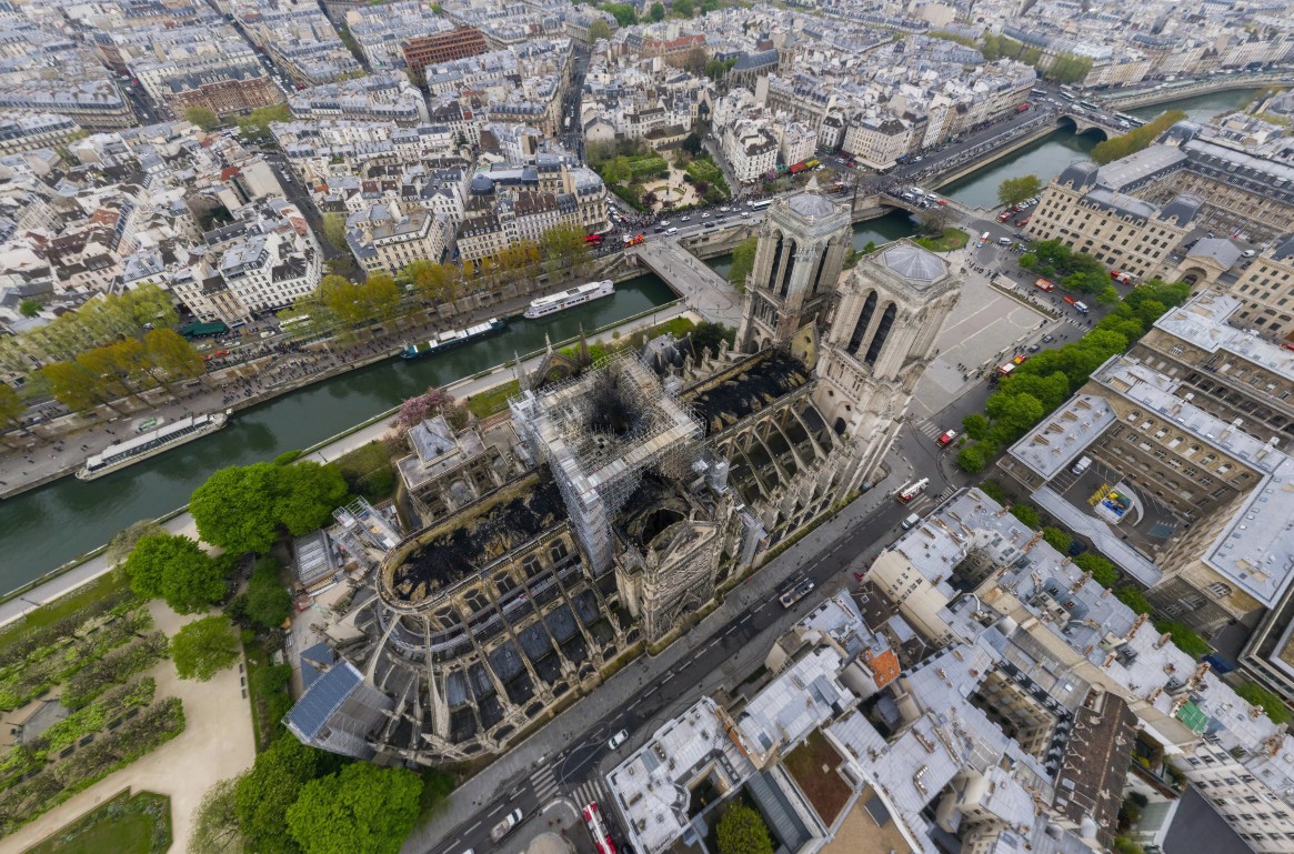 Vista de Notre Dame capturada por un dron. Foto: Gigarama.ru