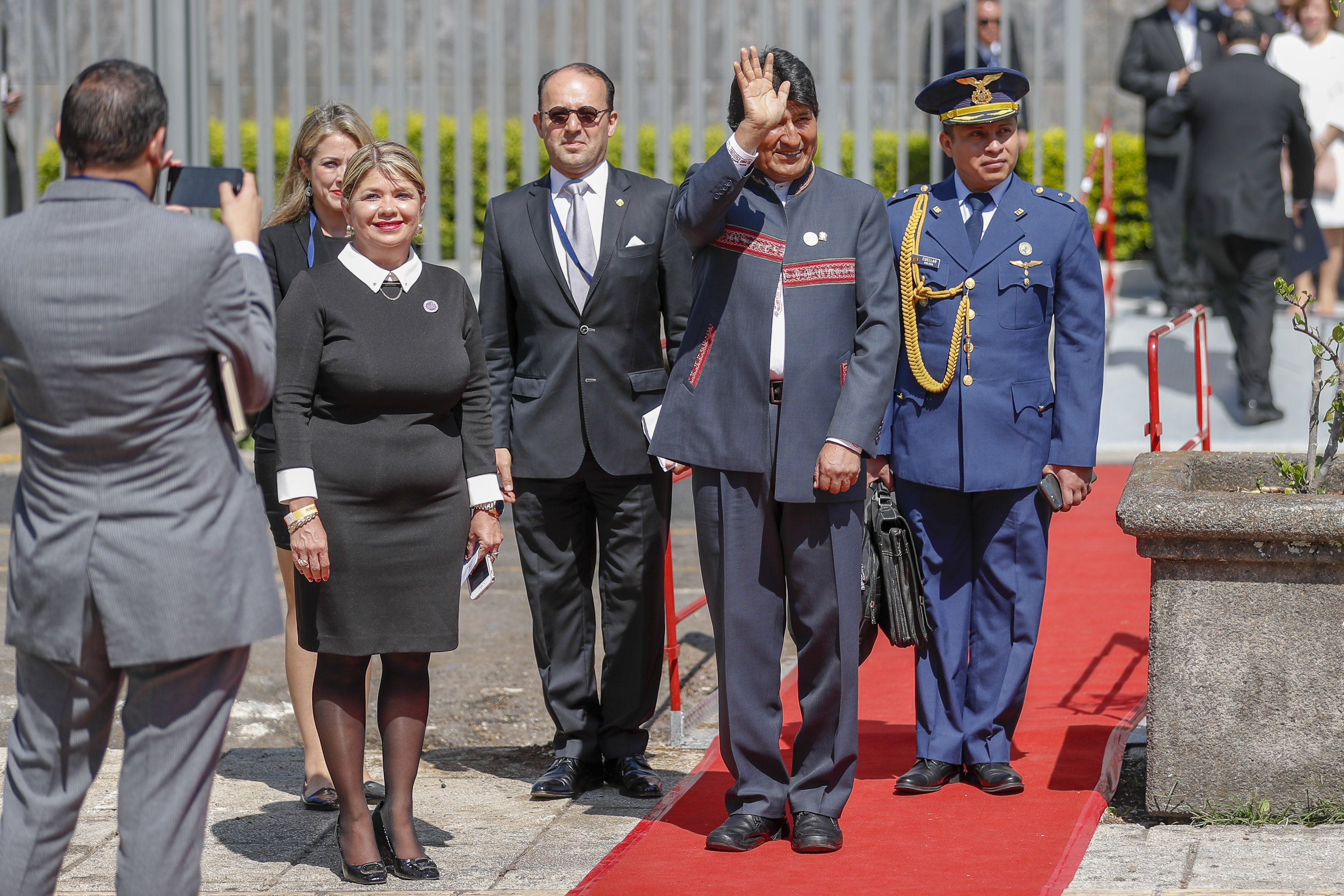 08/05/2018, San José, Plaza de la Democracia, fotografías de la moda de como llegaron vestidos las delegaciones, los invitados especiales y los gabinetes tanto el del gobierno saliente como el del gobierno entrante, Moda del Traspaso de Poderes 2018. Fotografía José Cordero