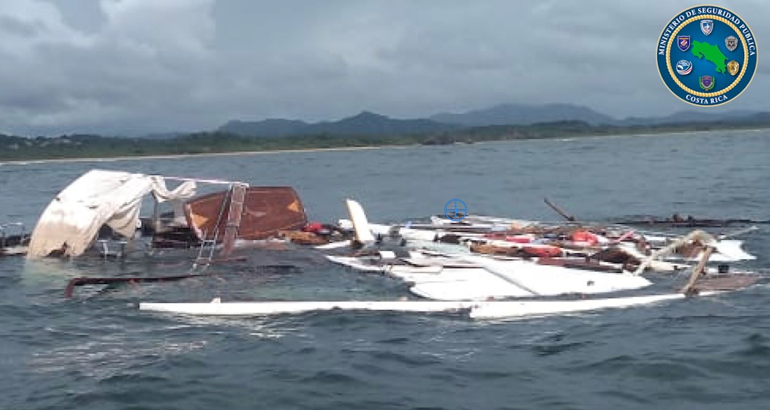 En un recorrido por el sitio del naufragio, las autoridades encontraron partes del velero. Foto: Cortesía de MSP