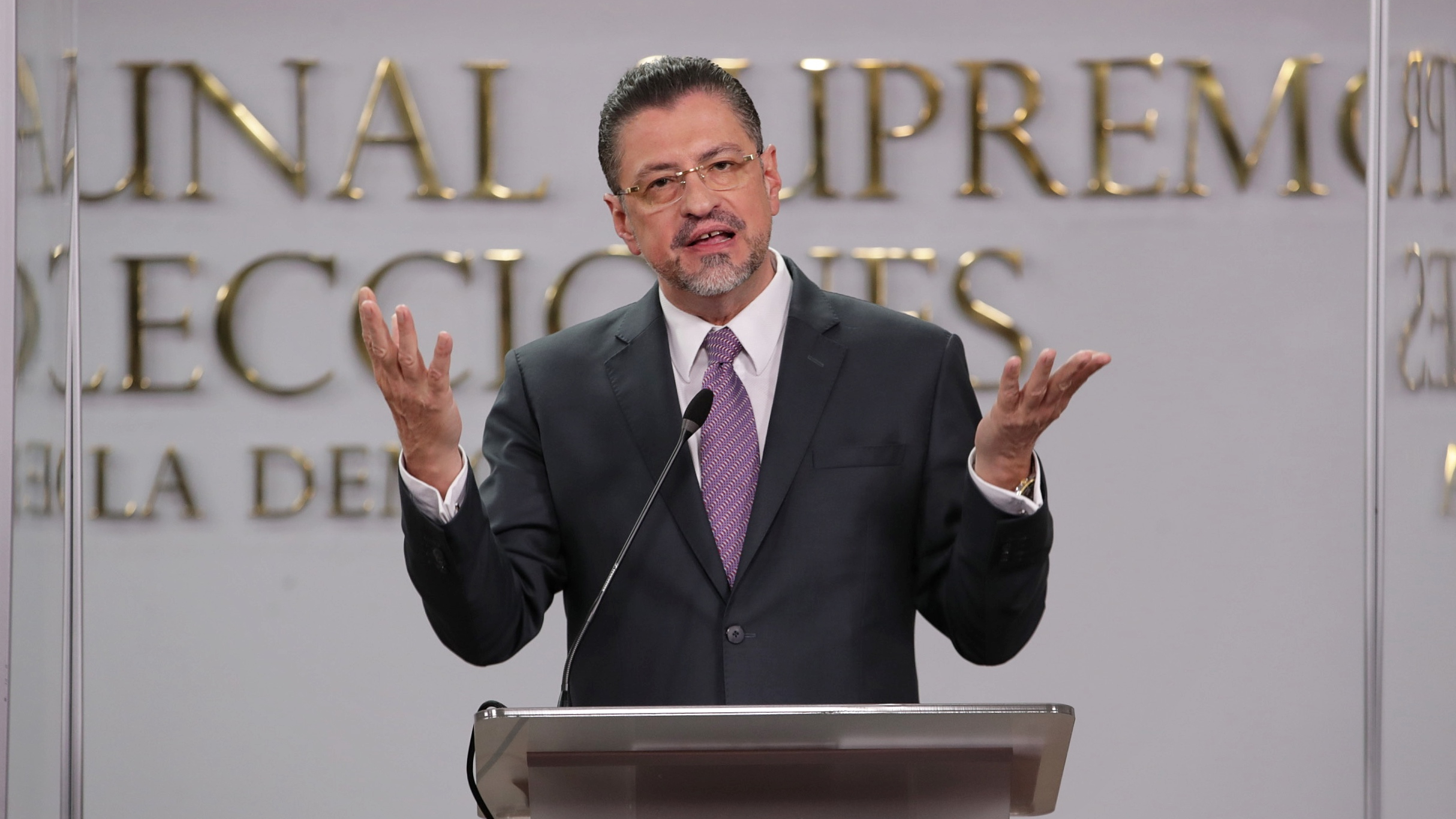 Debate Nacional TSE. Debaten este lunes 10 de enero los candidatos: Lineth Saborío, del PUSC; Rodolfo Hernández, del Republicano Social Cristiano; Luis Alberto Cordero, del Movimiento Libertario; Eduardo Cruickshank de Restauración Nacional; Rodrigo Chaves, de Progreso Social Democrático; y Eliécer Feinzaig, de Liberal Progresista / John Durán