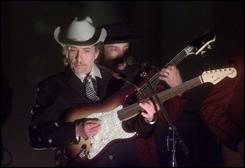US-GRAMMYS-DYLAN-PERFORMS | (AFP)