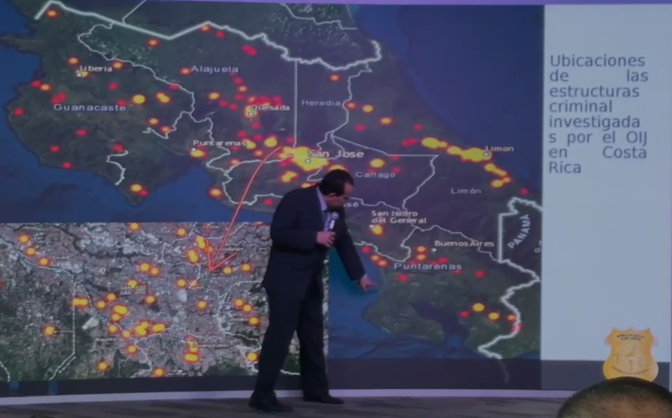 Randall Zúñiga, director del OIJ, mostró en un mapa de Costa Rica la ubicación de los principales grupos criminales y lamentó la ausencia policial en Drake y La Cruz.