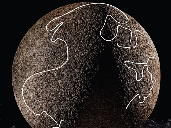 Esfera de piedra en el Museo Nacional de Costa Rica, parte fundamental de la arqueología, del imaginario colectivo e icono de la identidad nacional. grabado. fotografía Diego Matarrita