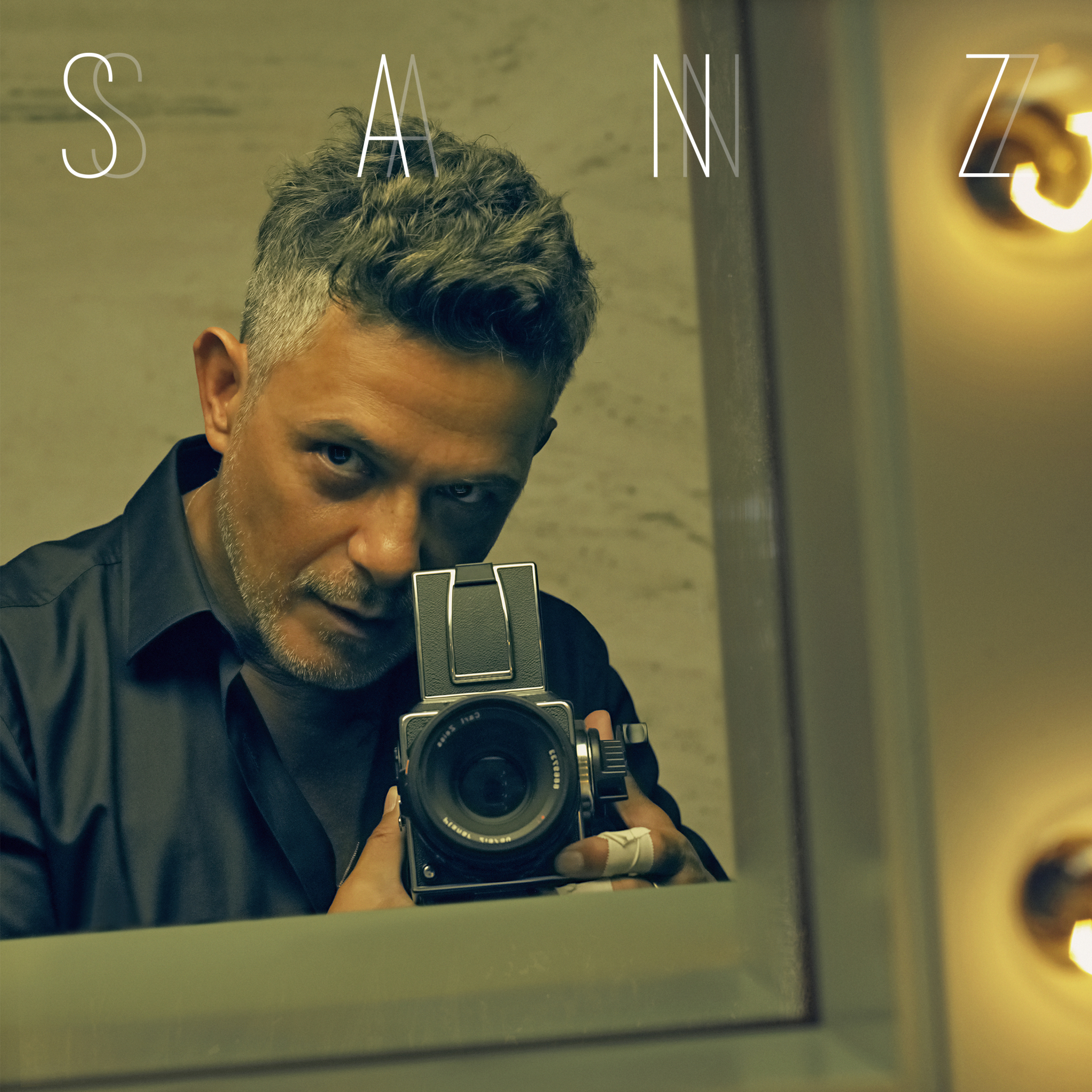 Alejandro Sanz estrena el 10 de diciembre su disco 'Sanz'. (MATERIAL EMBARGADO PARA USO EXCLUSIVO DE VIVA HASTA EL 11 DE DICIEMBRE)