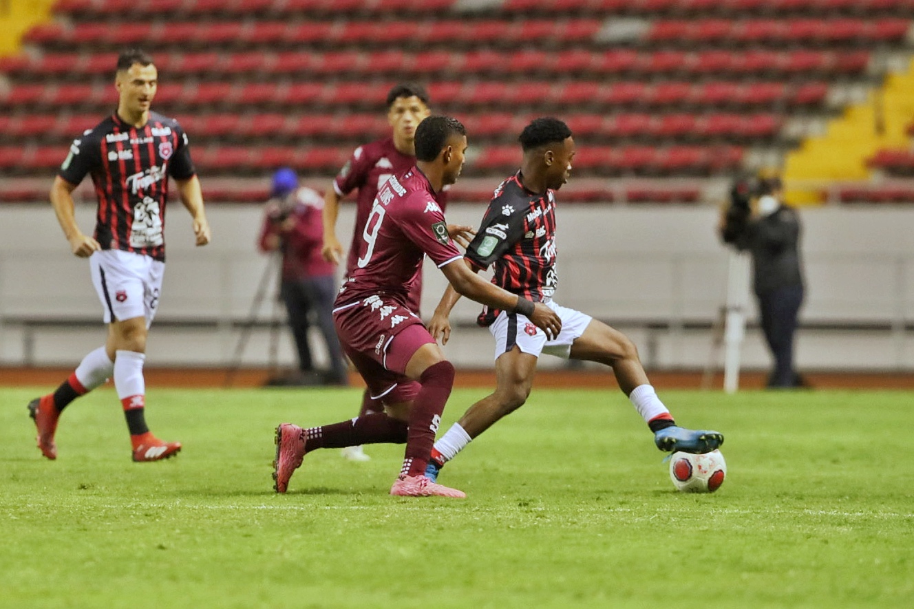 Alajuelense podría recibir a 28.000 aficionados en el Estadio Nacional, debido a que a partir de febrero los reductos tienen luz verde para contar con el 80% de su capacidad.