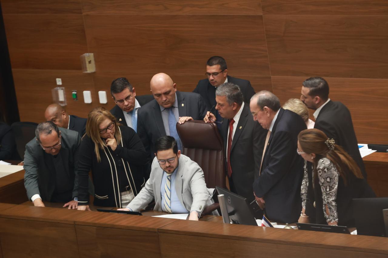 Comisión inmunidad