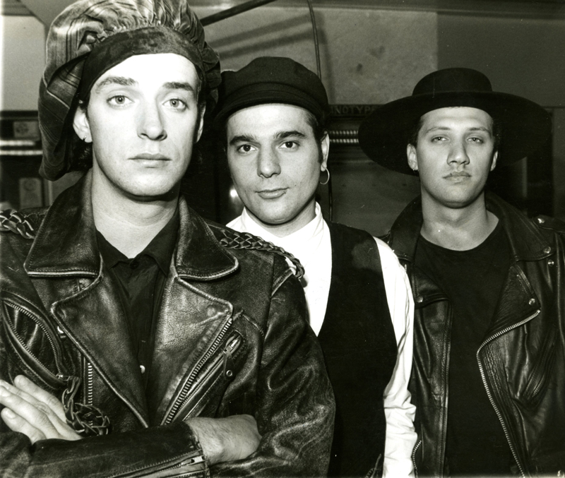 De visita. En 1987, Soda Stereo vino a Costa Rica como parte de su primera gira promocional por la región centroamericana. Se presentaron en el programa Fantástico y bandas ticas les ofrecieron una fiesta en Curridabat. Archivo.