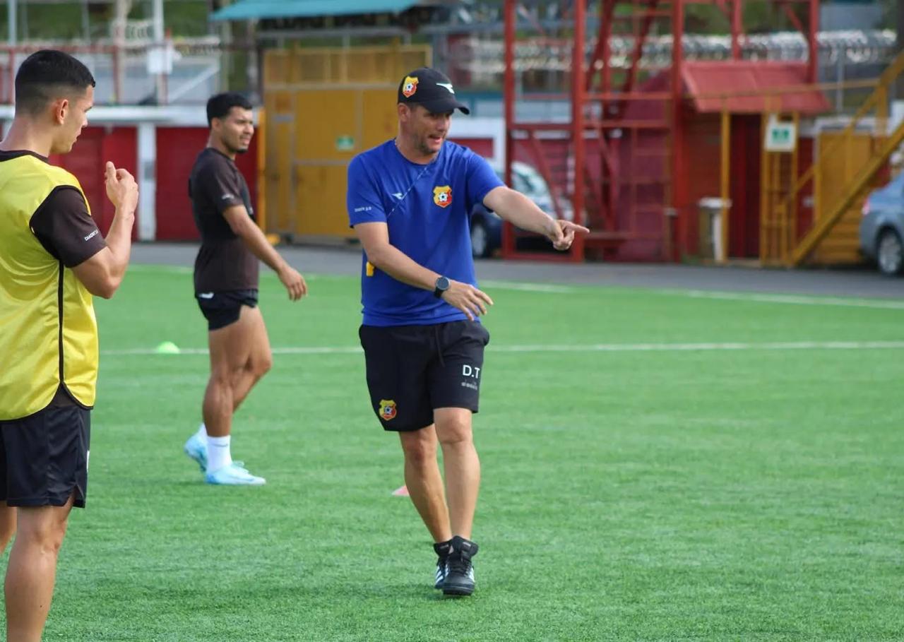 Un exigente Alexander Vargas enumera qué debe mejorar Herediano a pesar de  ganarle a Saprissa | La Nación