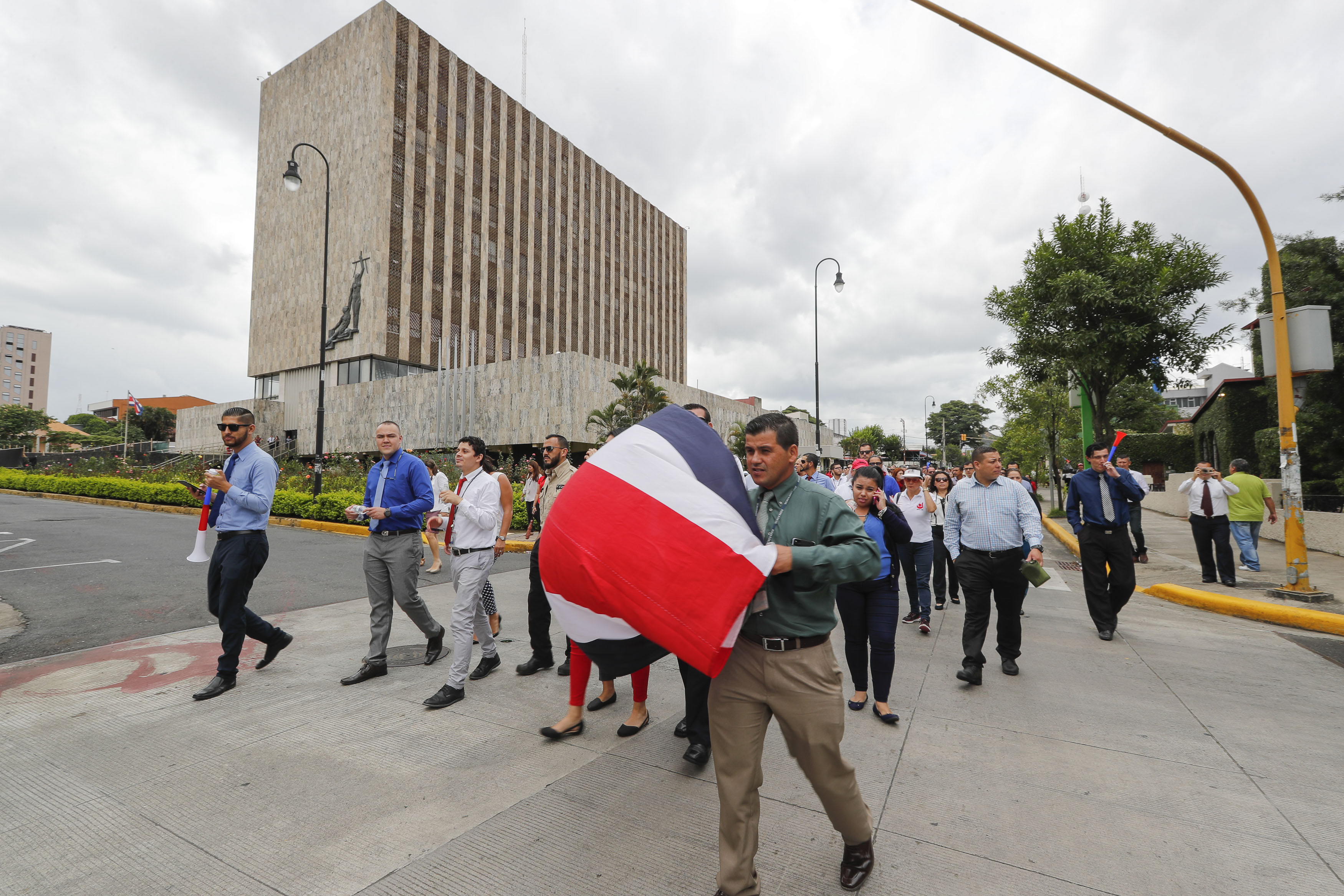 24/07/2017, San José, edificio del OIJ en San José, huelga de los empleados del poder judicial para defender su regimen de pensiones. Fotografía José Cordero