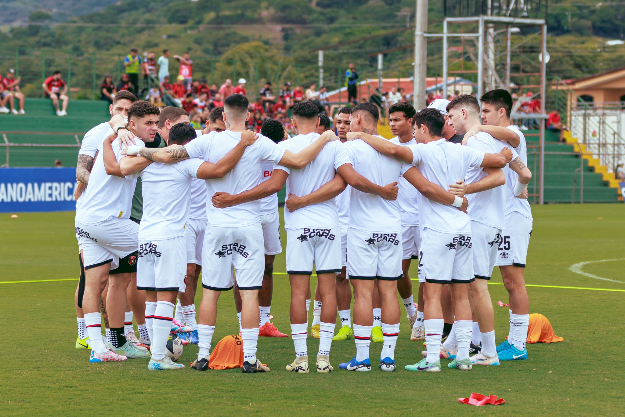 Para Celso Borges, una gran virtud de Liga Deportiva Alajuelense es que realmente se comporta como un equipo.