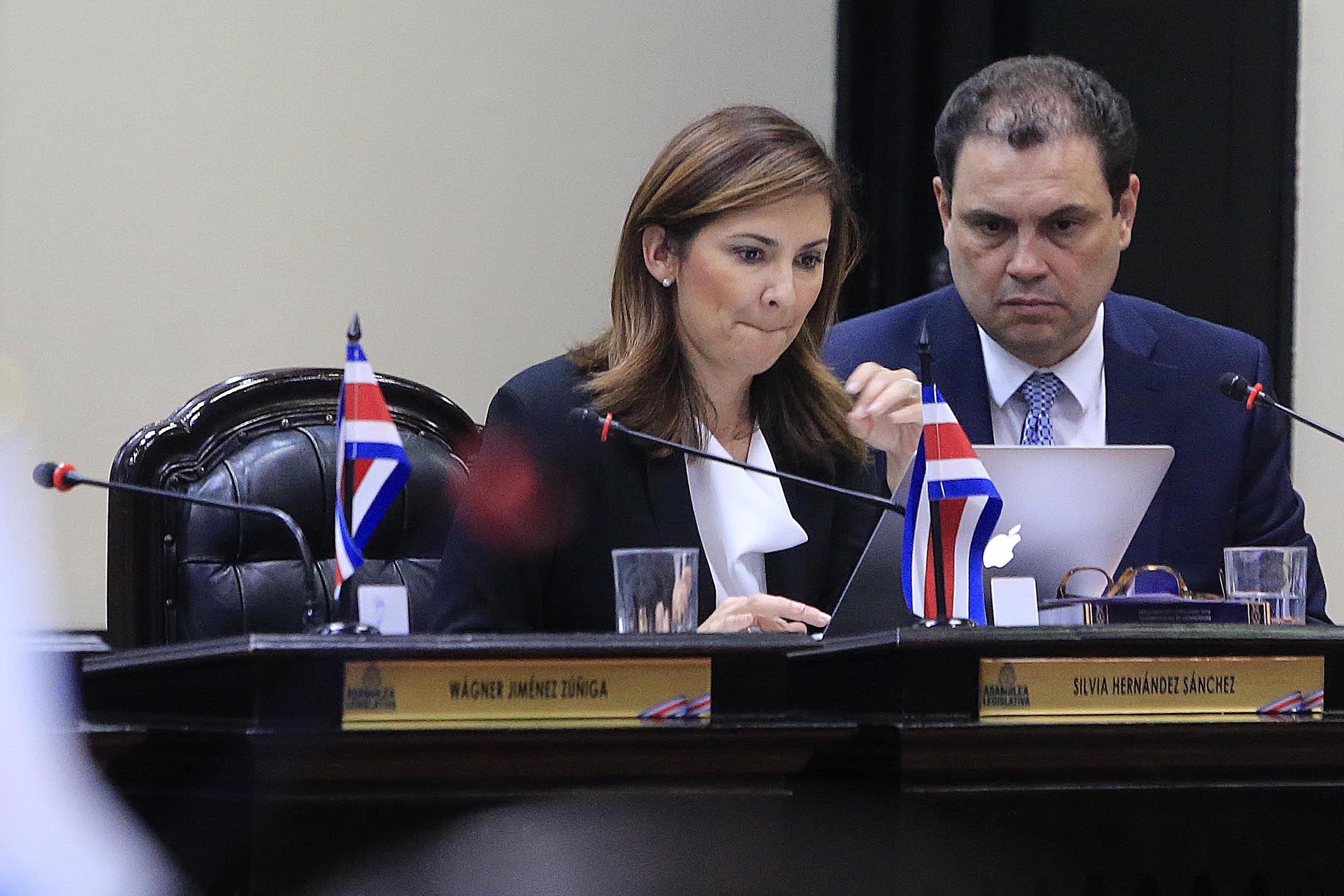 29/04/2019 Asamblea Legislativa. El liberacionista Carlos Ricardo Benavides, aquí con su compañera Silvia Hernández, se perfila como el próximo presidente de la Asamblea Legislativa. Foto: Rafael Pacheco