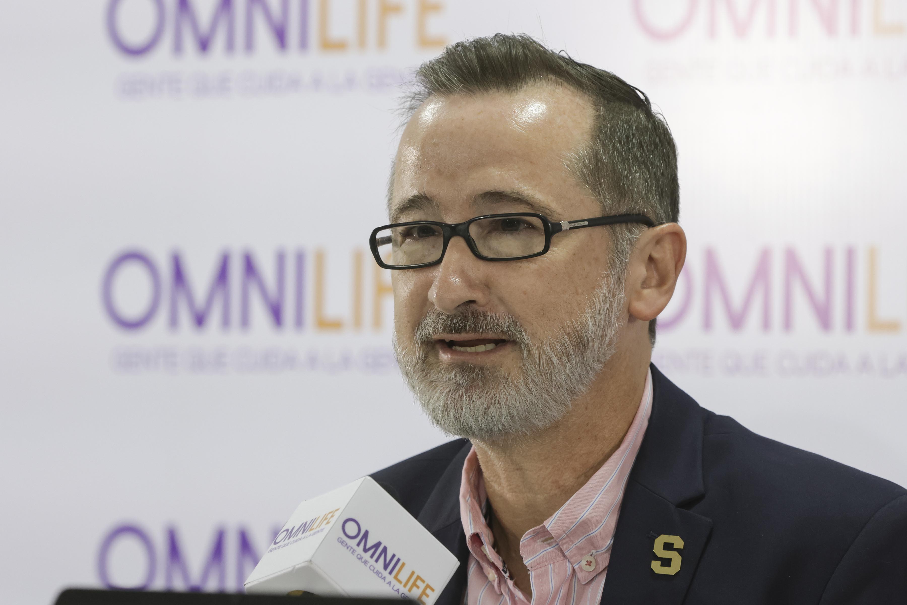 Saprissa presenta a su nuevo patrocinador Omnilife