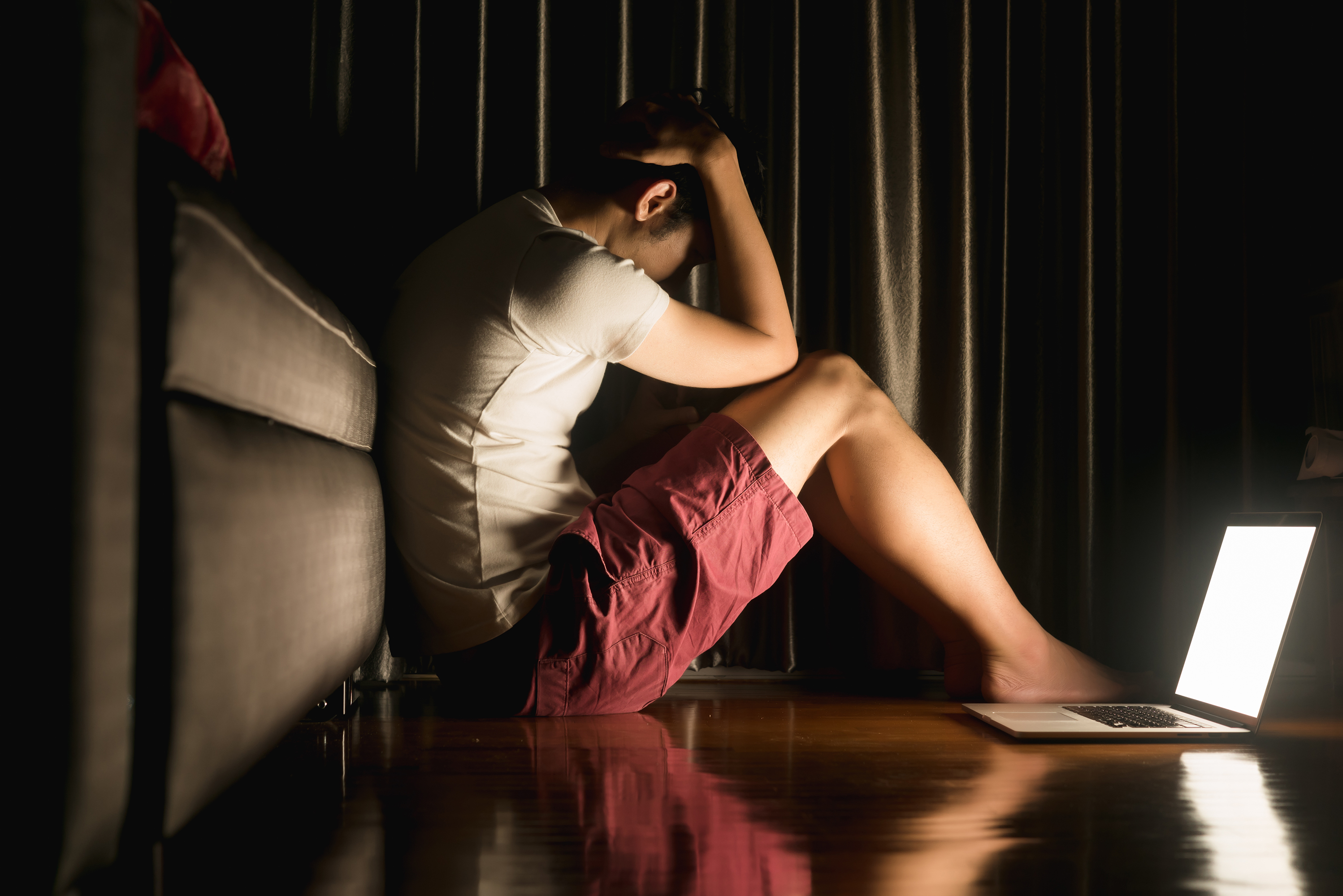 Foto ilustrativa sobre la depresión y los suicidios. Foto Shutterstock