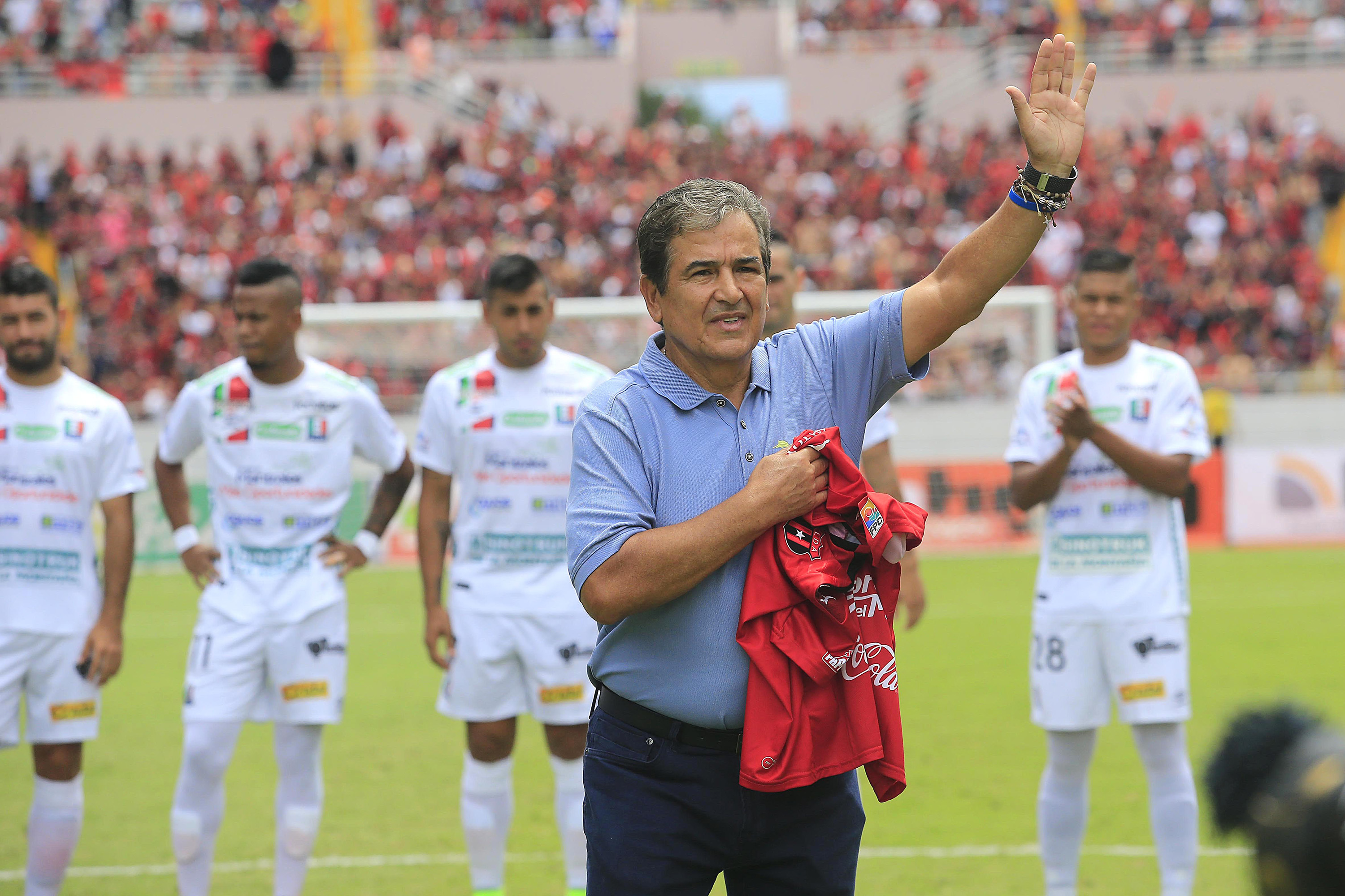 Jorge Luis Pinto en el Morera Soto.
