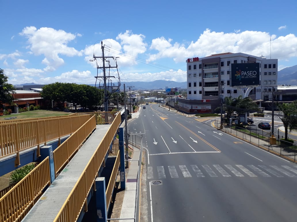 Tráfico inusual este jueves 19 de marzo en la carretera Heredia-La Uruca