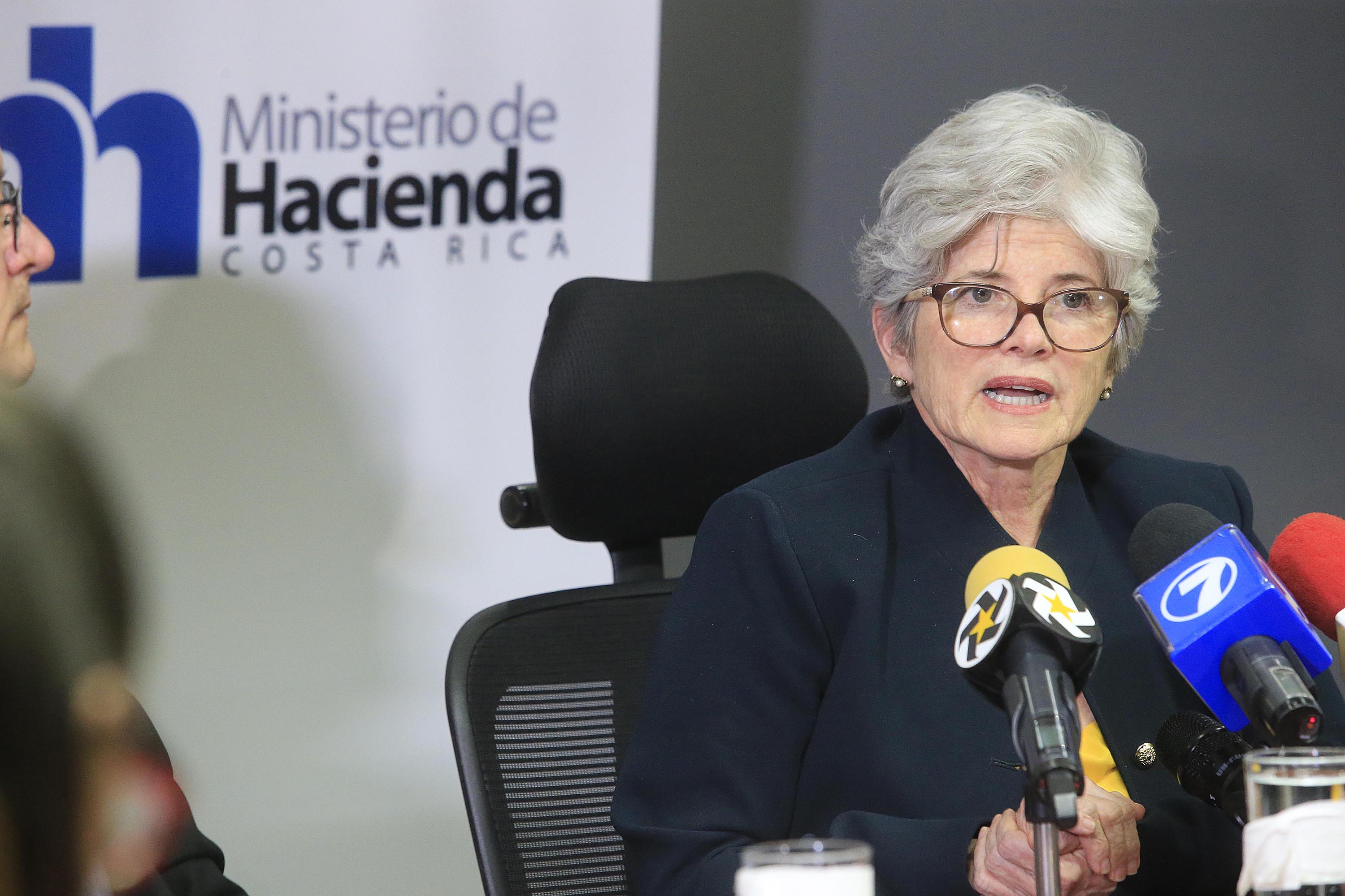 05/10/2018 Ministerio de Hacienda. La ministra de Hacienda, doña Rocío Aguilar, habló en conferencia de prensa, en relación con el Proyecto de Reforma Fiscal, aprobado en primer debate la tarde de este viernes en la Asamblea Legislativa. Foto: Rafael Pacheco