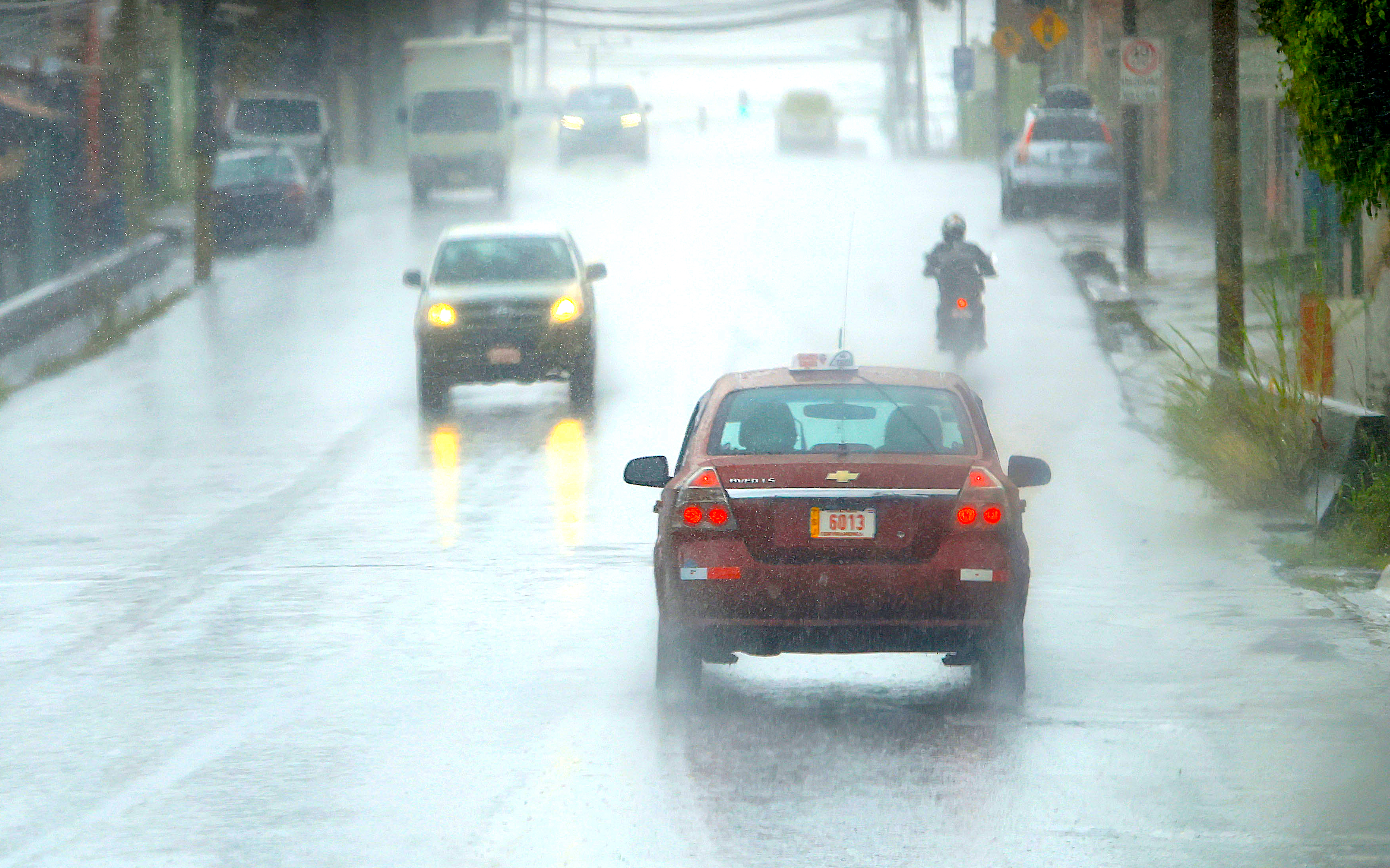 Aliste suéter y sombrilla, se acerca el empuje frío #8 | La Teja