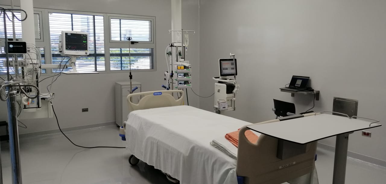 Cubículos de cuidado intensivo en nueva torre quirúrgica del Hospital México, que serán utilizados para enfermos covid debido al repunte de casos y a la saturación de hospitales. Foto: CCSS