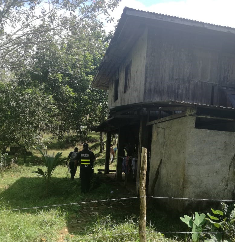 La Policía confirmó el asesinato de cuatro personas en Coopevega de Cutris, San Carlos. Foto: Suministrada por Edgar Chinchilla, corresponsal GN