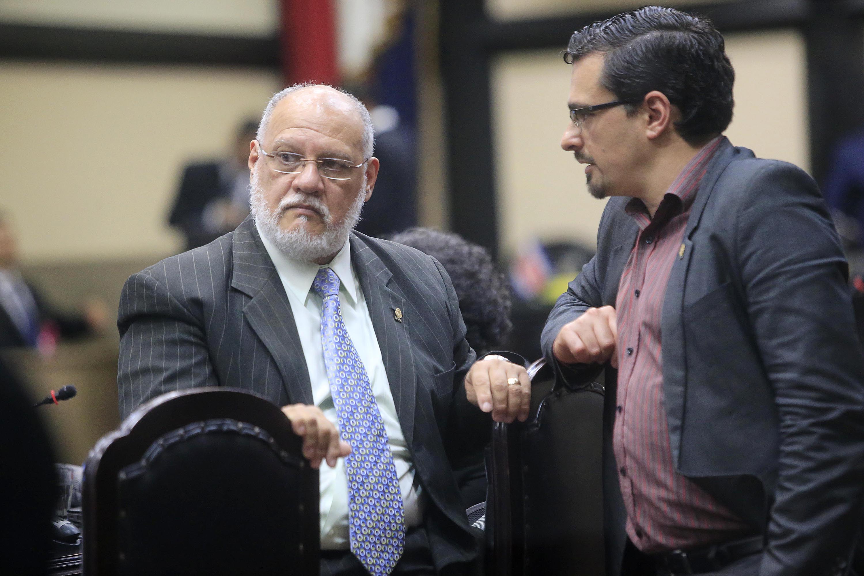 04/10/2018 Asamblea Legislativa. Primer debate de la reforma fiscal en el Congreso, votación de mociones, en Plenario Legislativo. Diputados Carlos Avendaño , de Restauración Nacional, y José María Villalta, de Frente Amplio. Foto: Rafael Pacheco