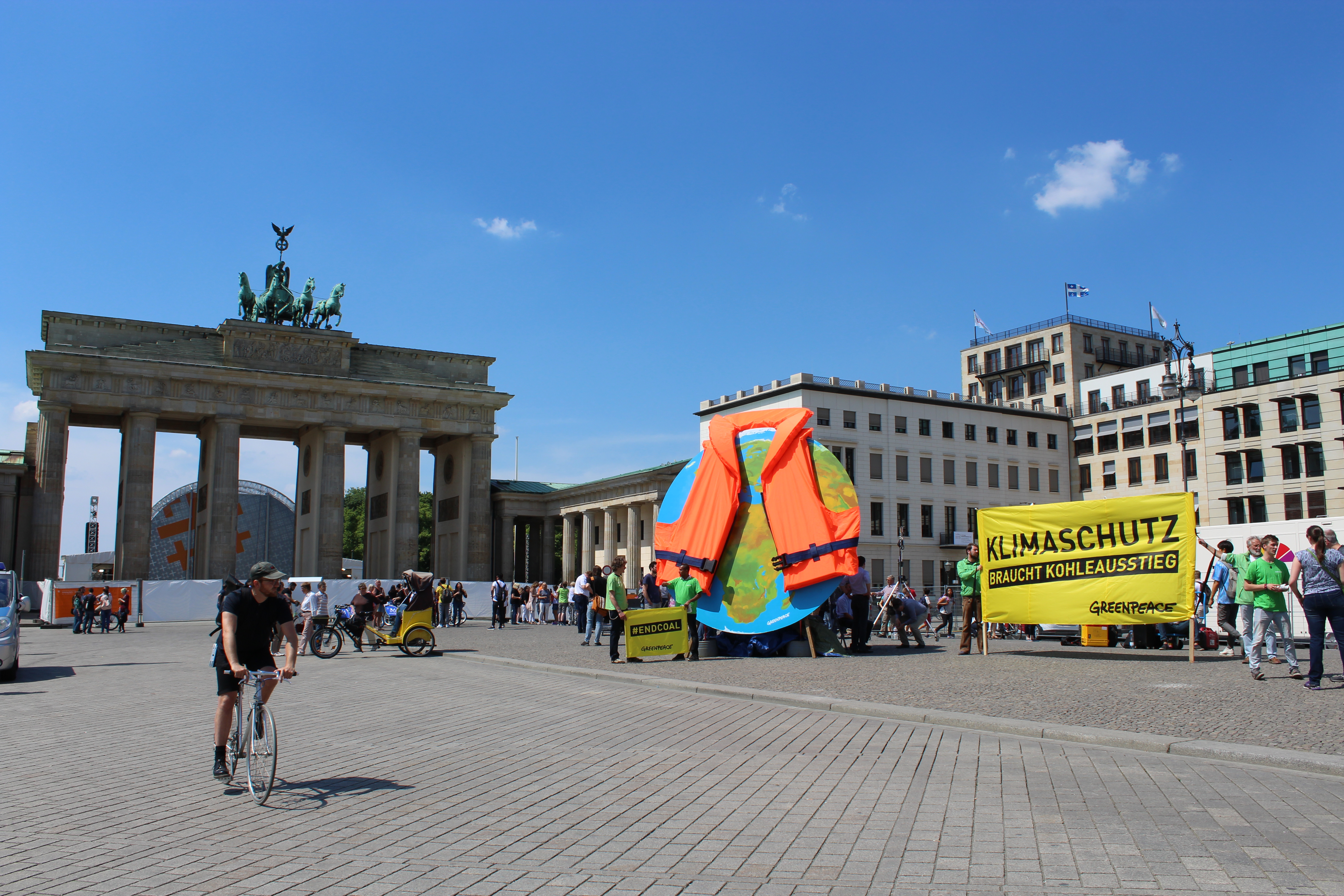 La organización Greenpeace aprovechó el marco del VIII Diálogo Climático de Petersberg para abogar por el abandono del carbón como fuente de energía en Alemania.