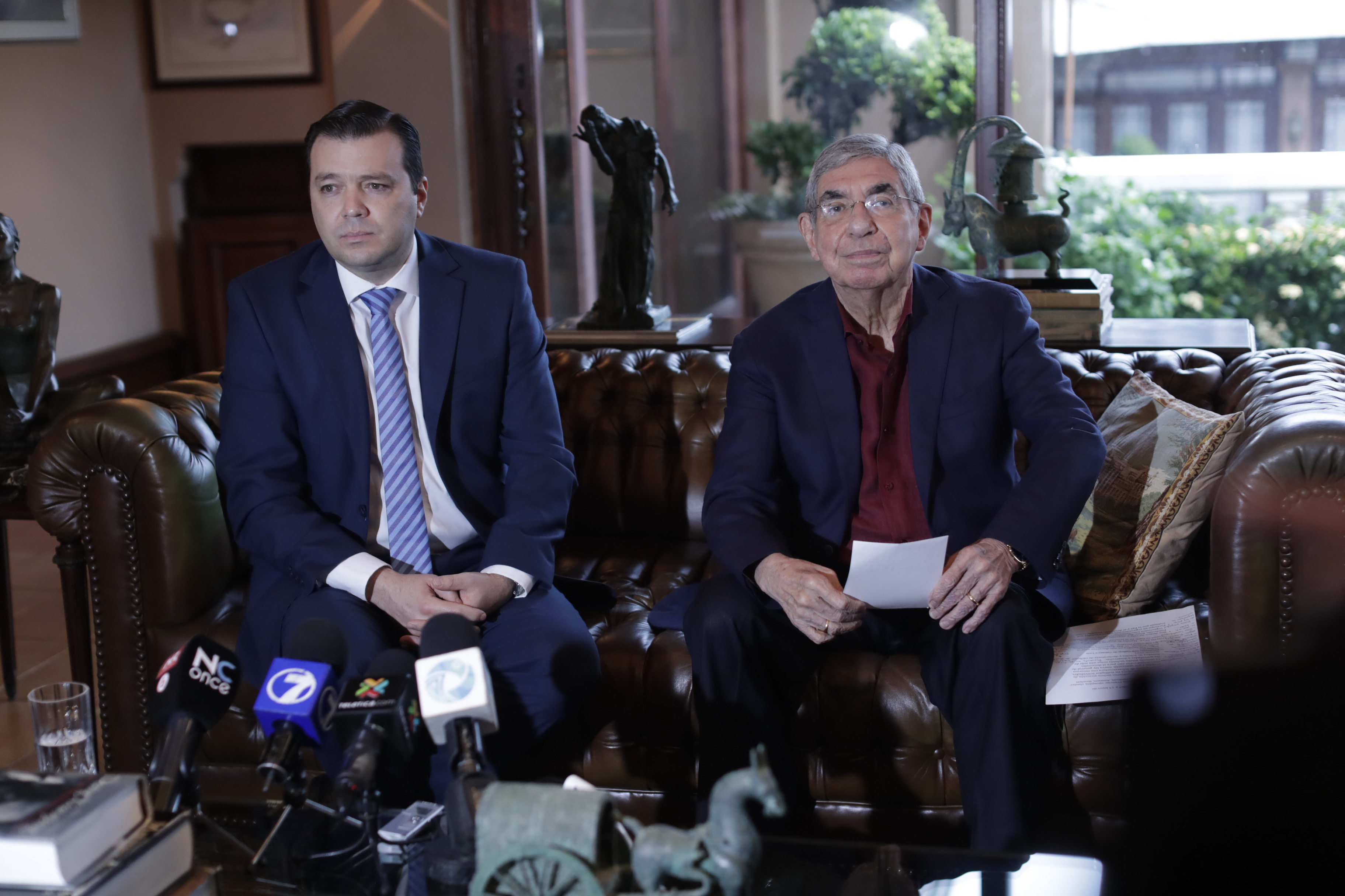 03/10/2019, San José, casa de Don Oscar Arias, conferencia de prensa por parte del ex presidente para hablar sobre el caso crucitas, donde no va a ser juzgado