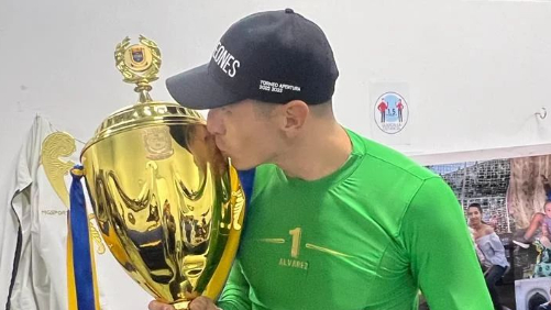 El portero tico Minor Álvarez consiguió su primer título en Guatemala, con el Cobán Imperial. Instagram.