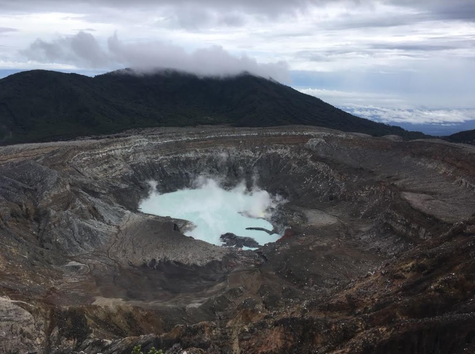 El Parque Nacional Volcán Poás reabrió sus puertas este viernes 31 de agosto.