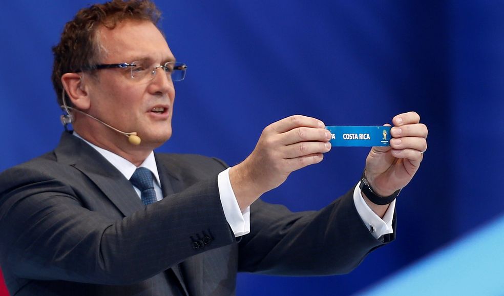 Jerome Valcke, mano derecha de Joseph Blatter, transfirió desde la FIFA $10 millones en 2008 a cuentas controladas por el expresidente de la Concacaf, Jack Warner.