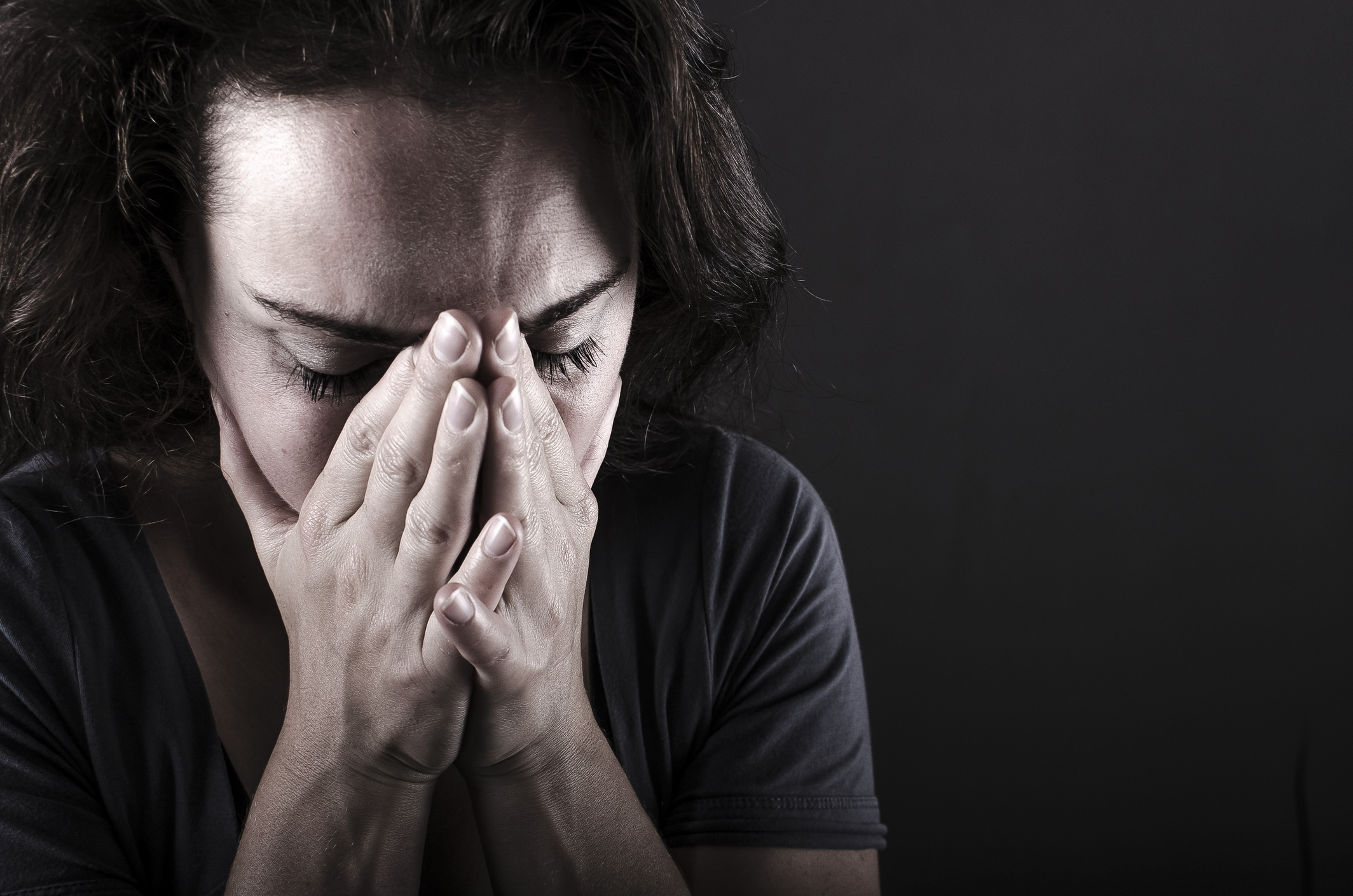 Los científicos aún deben estudiar más a fondo las razones por las cuales la depresión afecta aún más la salud del corazón.