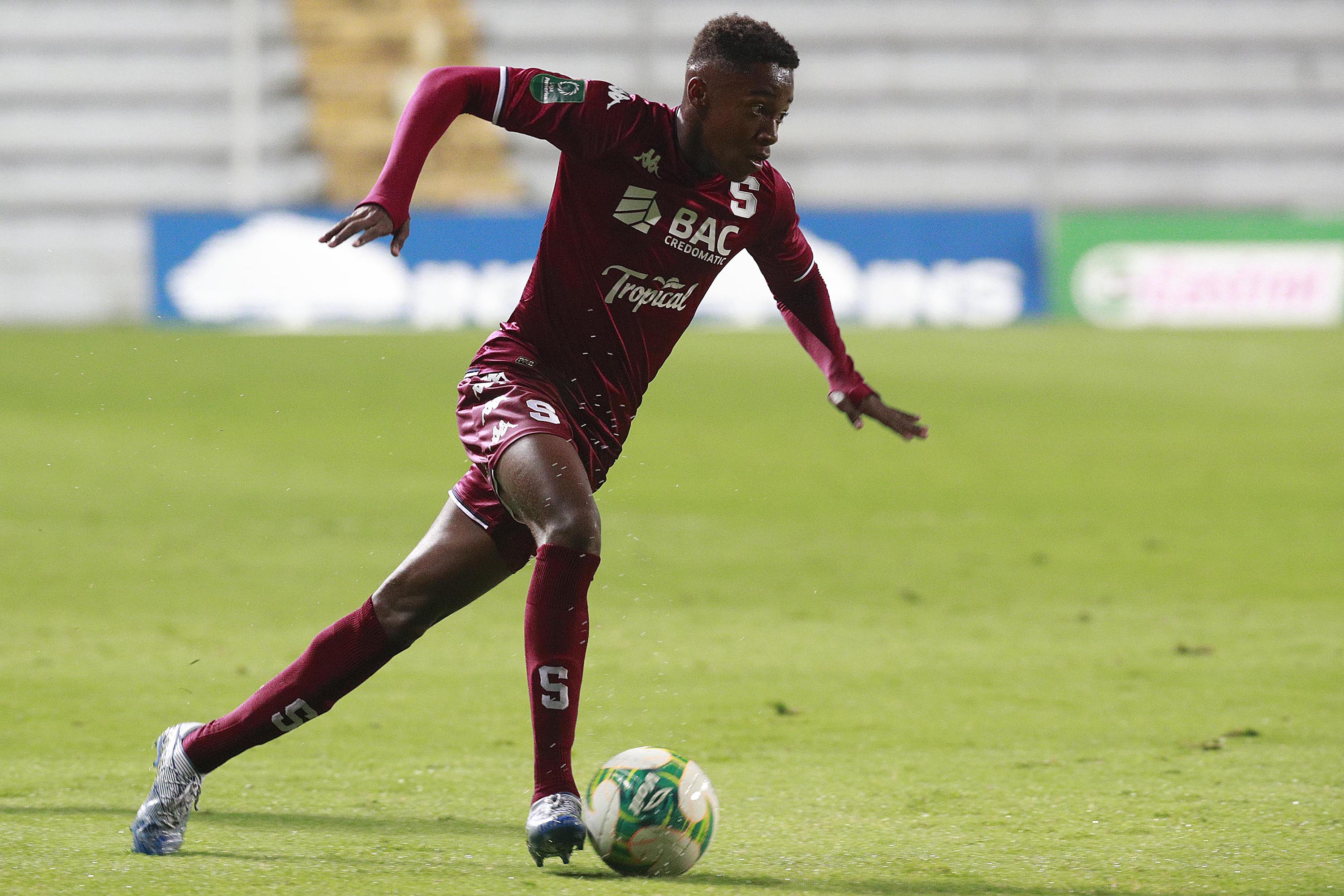 16/09/2021 Estadio Ricardo Saprissa, Tibás. El Deportivo Saprissa recibió a la Asociación Deportiva Guanacasteca, en partido de la jornada 11 de la Copa Promérica, Torneo de Apertura 2021. Foto: Rafael Pacheco Granados