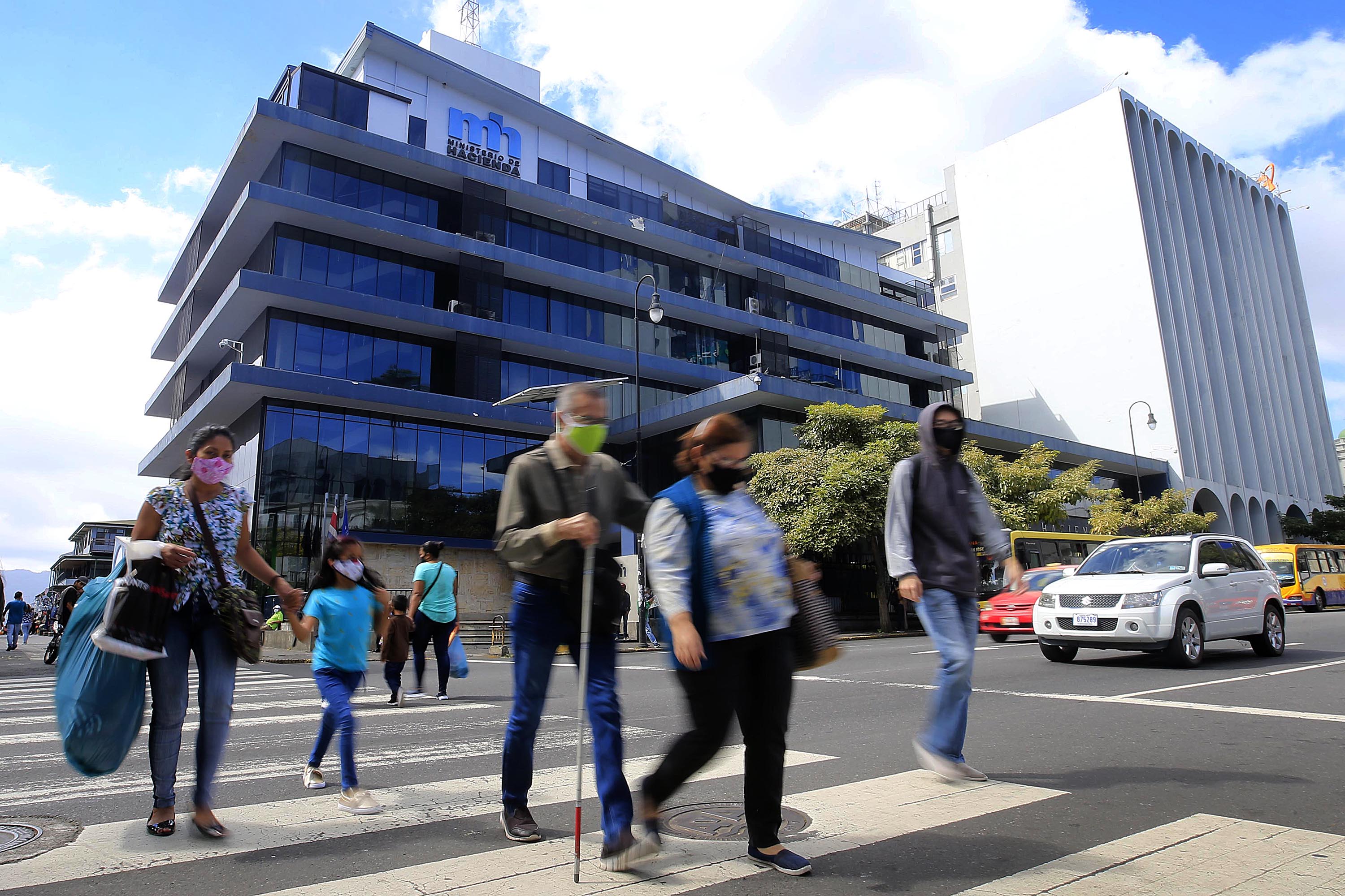 El Ministerio de Hacienda informó, este viernes 20 de agosto, que el país superó la primera meta fiscal pactada con el FMI.