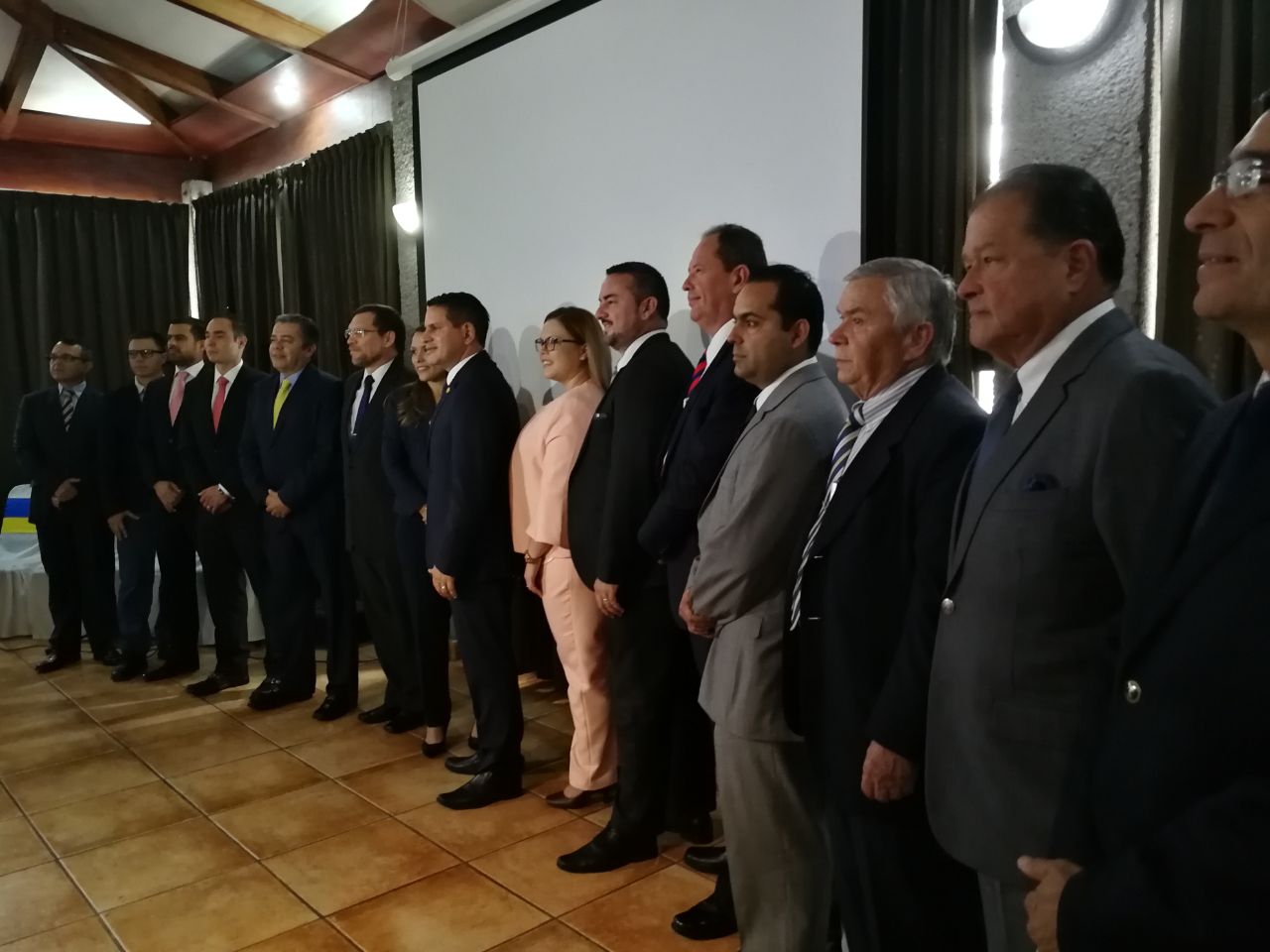 Fabricio Alvarado presenta a su equipo en infraestructura