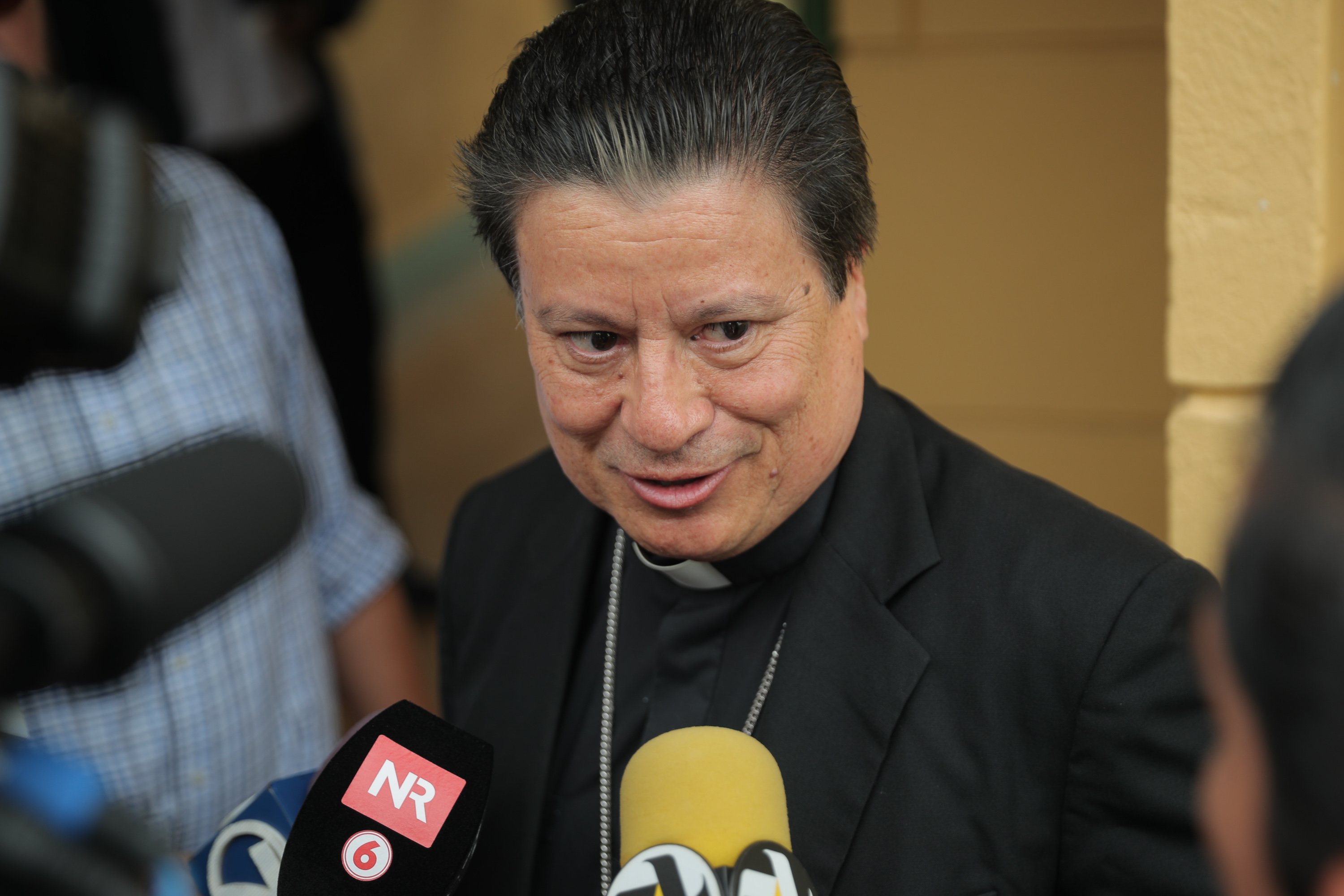20/9/2018. Tres Rios, Escuela Social Juan XXIII. Segunda reunion entre sindicatos y el gobierno por la reforma fiscal. En la foto el Monseñor José Rafael Quirós. Foto Jeffrey Zamora