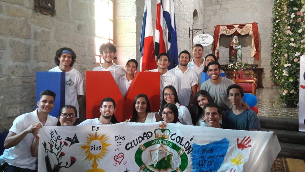 El grupo de jóvenes de Ciudad Colón colaboró para recolectar fondos para que algunos de sus compañeros pudieran viajar a Panamá. Foto cortesía de Álvaro Arguedas.