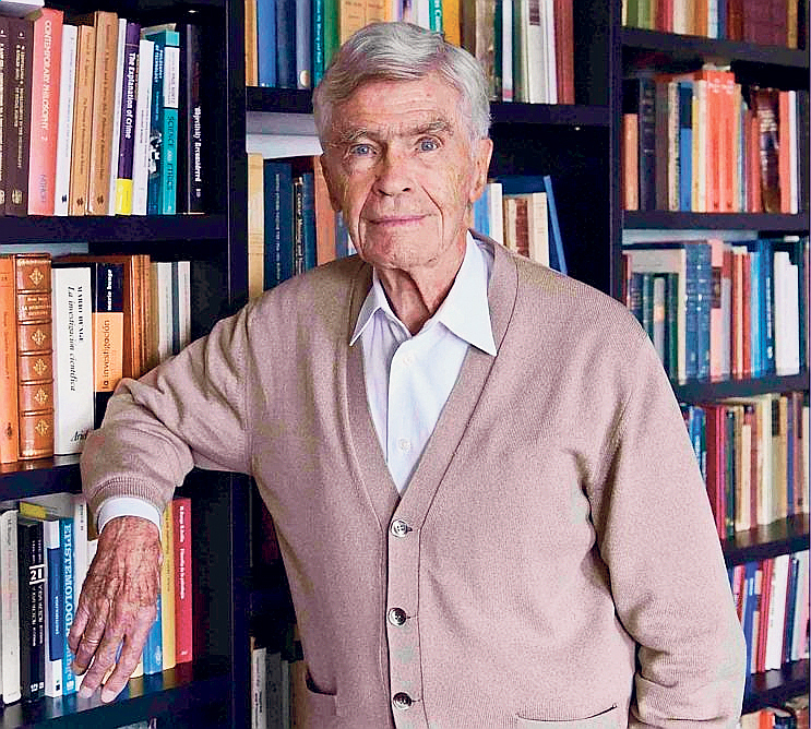 Mario Bunge ha publicado más de 400 artículos académicos y 80 libros que tratan temas como la ontología, la gnoseología, la ética y la política. Fotografía: Wikicommons.