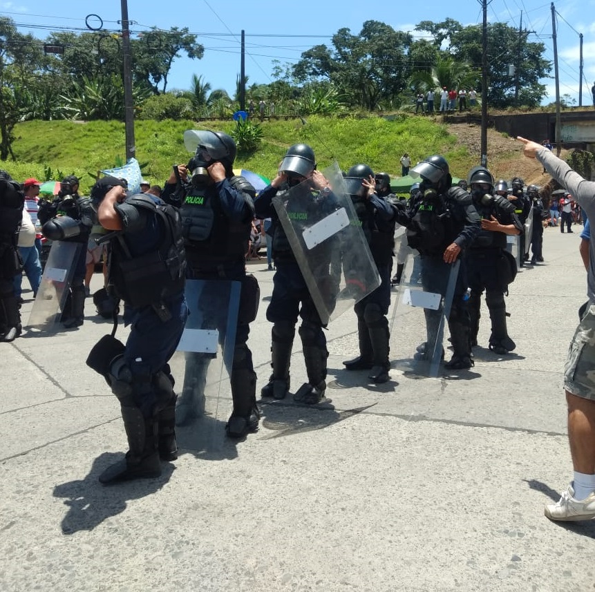 Intervención policial en la entrada de Japdeva. Foto: Cortesía