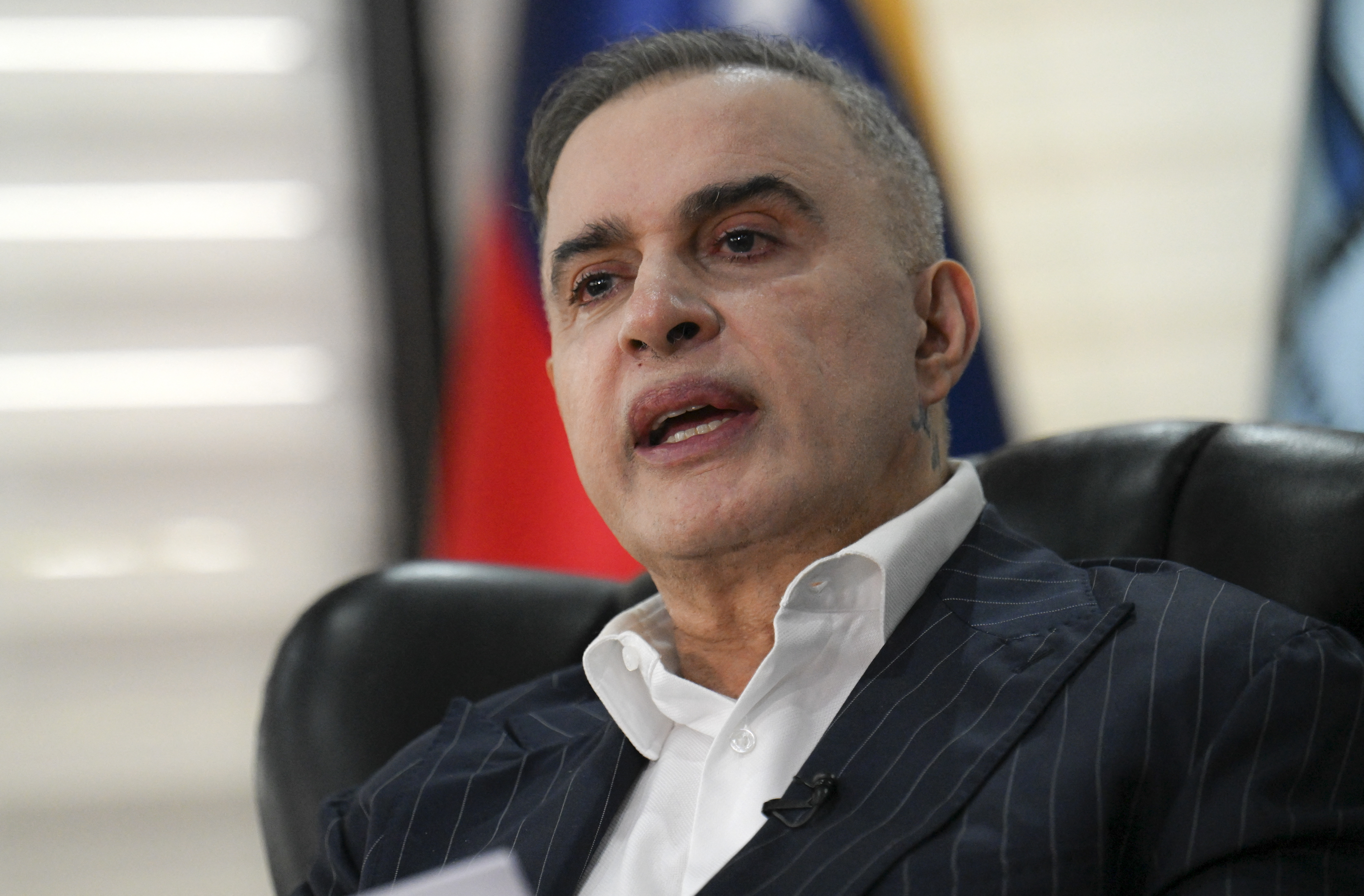 Tarek William Saab asegura que la respuesta del Estado evitó una guerra civil en Venezuela y acusa a opositores de premeditar la violencia.