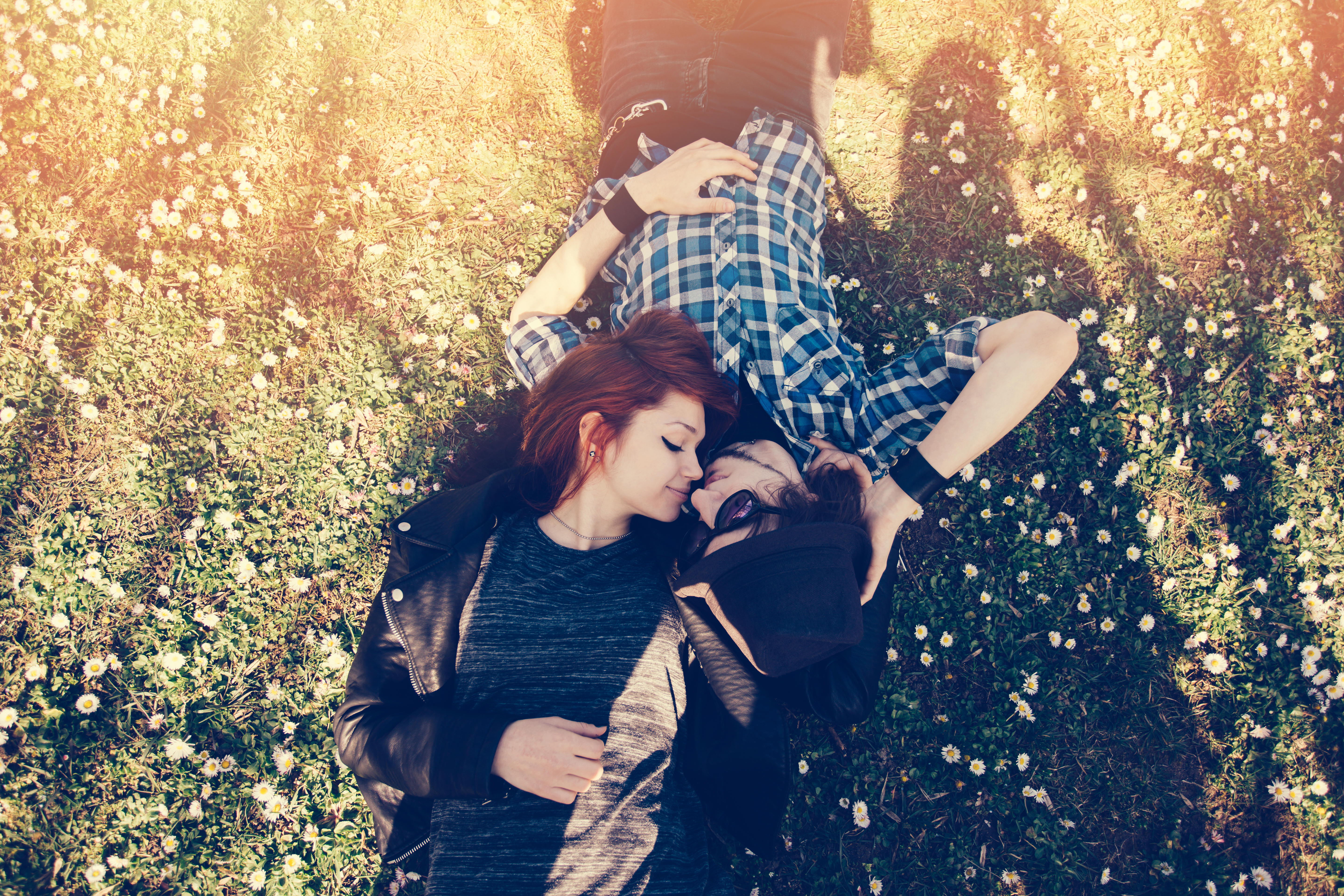 La II Encuesta de Salud Sexual y Reproductiva reveló que el 69,4% de los hombres y el 53,2% de las mujeres ya habían tenido relaciones sexuales al cumplir 18 años.