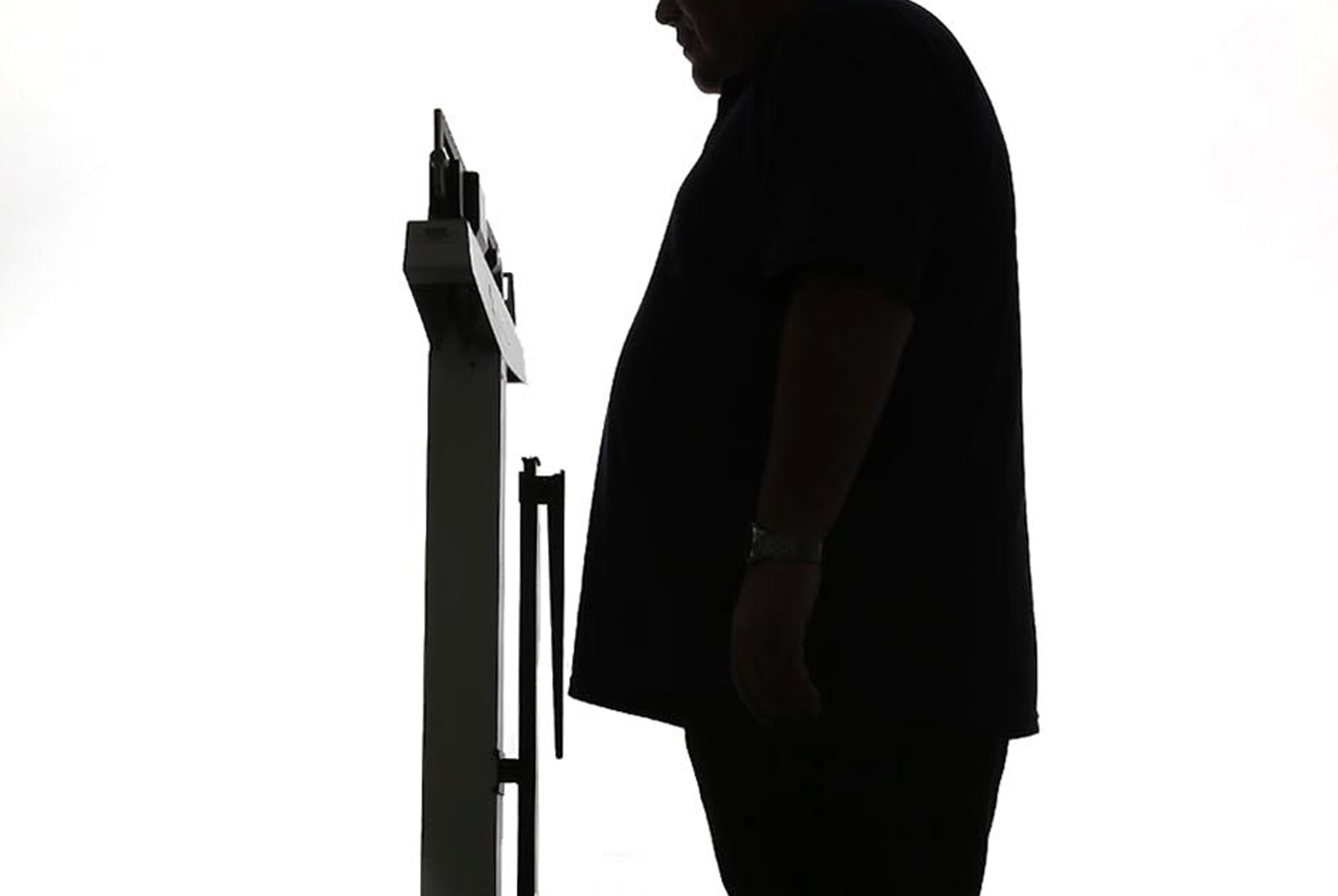 De acuerdo con los expertos los malos hábitos alimenticios, los problemas, el sedentarismo, el exceso uso de aparatos tecnológicos y la falta de información son algunos de los causantes del porcentaje de obesidad. Fotografía: Mayela López.