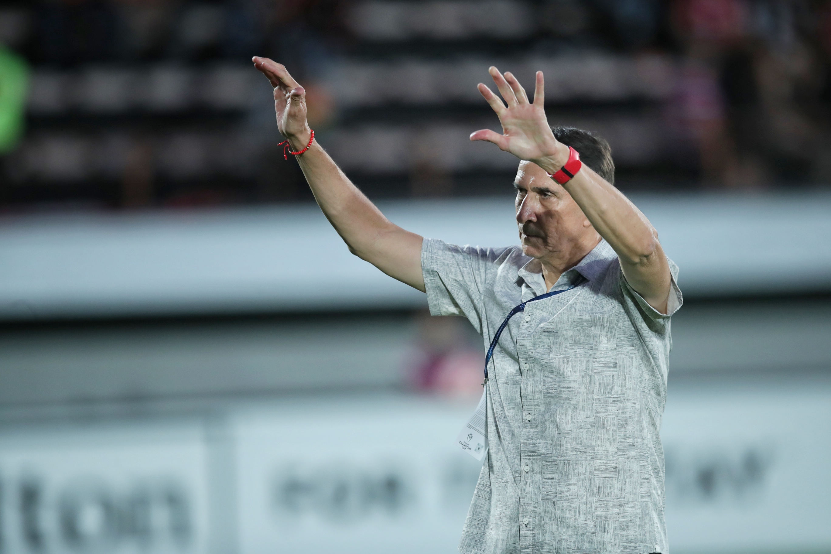 12/03/2024/ juego de vuelta entre Liga Deportiva Alajuelense vs New England Revolution por la CONCACAF Champions Cup en el estadio Alejandro Morera Soto donde el técnico Alexandre Guimarães vuelve al fútbol de Costa Rica dirigiendo a la Liga / Foto John Durán
