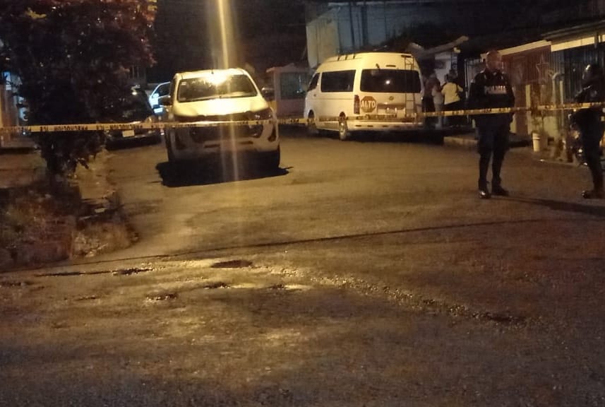 Las autoridades se encuentran en la escena recabando evidencias. Foto Keyna Calderón.